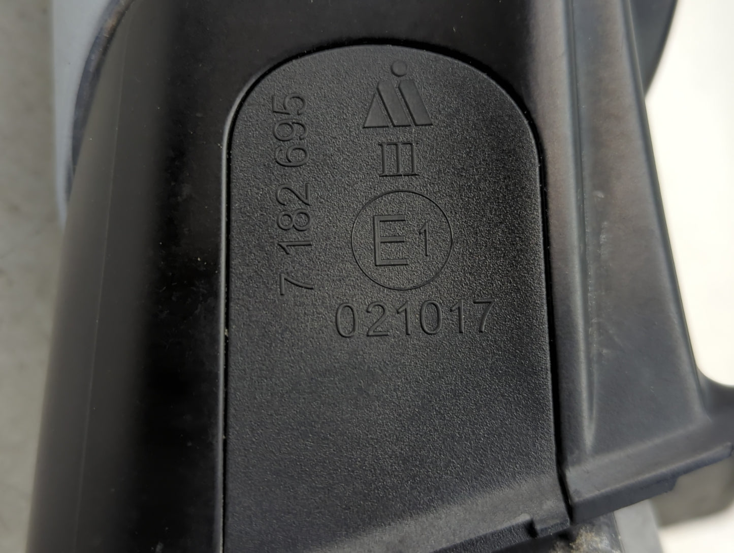 2009-2012 Bmw 328i Driver Side View Mirror - Left Door Mirror OEM Used - Oemusedautoparts1.com