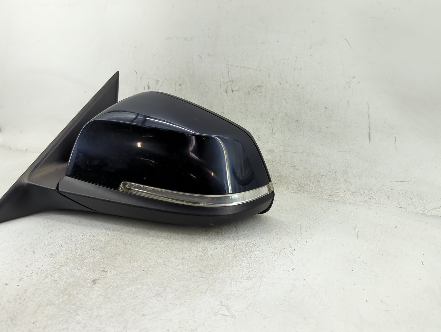 2013-2016 Bmw 328i Driver Side View Mirror - Left Door Mirror OEM Used - Oemusedautoparts1.com