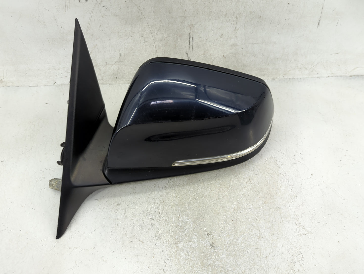 2013-2016 Bmw 328i Driver Side View Mirror - Left Door Mirror OEM Used - Oemusedautoparts1.com