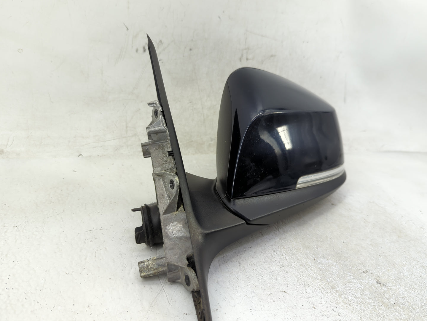 2013-2016 Bmw 328i Driver Side View Mirror - Left Door Mirror OEM Used - Oemusedautoparts1.com