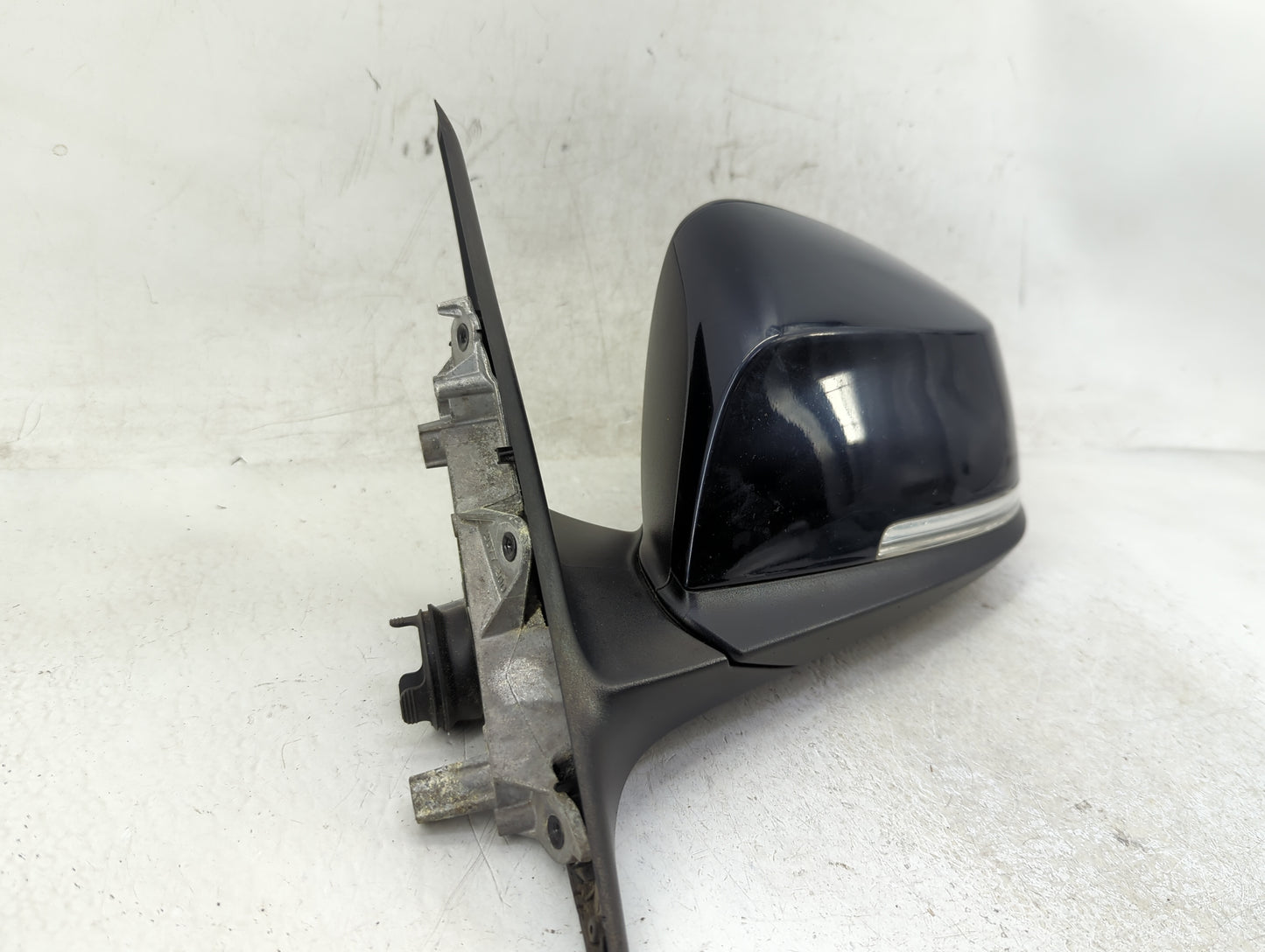 2013-2016 Bmw 328i Driver Side View Mirror - Left Door Mirror OEM Used - Oemusedautoparts1.com