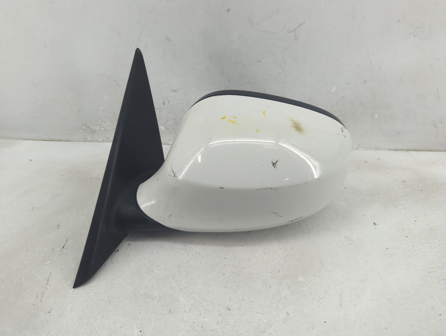 2009-2012 Bmw 328i Driver Side View Mirror - Left Door Mirror OEM Used - Oemusedautoparts1.com