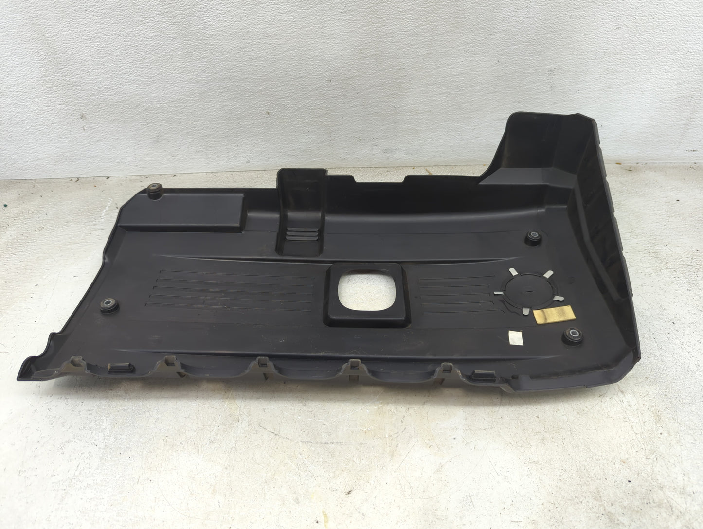 2011 Bmw 328i Engine Cover - Oemusedautoparts1.com