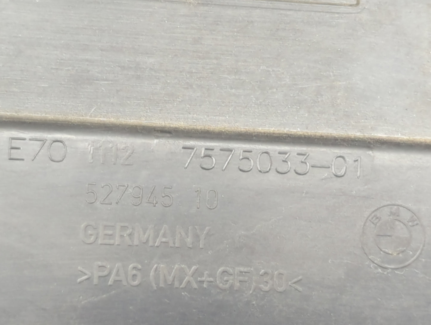 2011 Bmw 328i Engine Cover 1453230 - Oemusedautoparts1.com