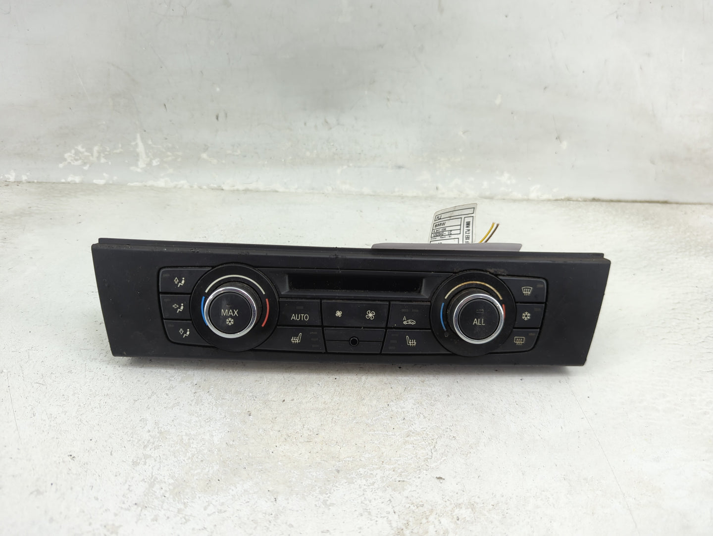2011-2013 Bmw 328i Climate Control Module Temperature AC/Heater Replacement P/N:9250395-01 Fits Fits 2011 2012 2013 OEM Used