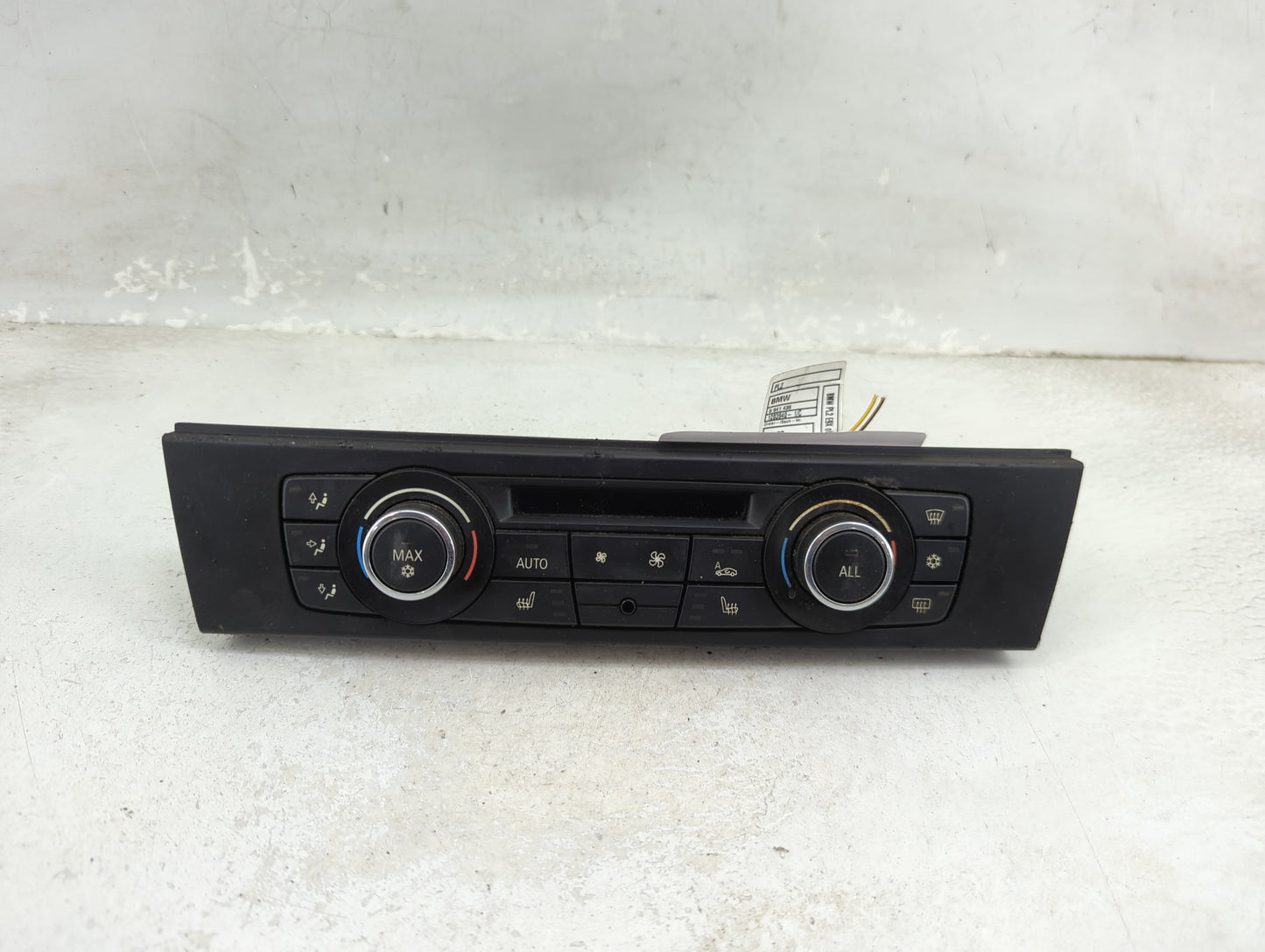 2011-2013 Bmw 328i Climate Control Module Temperature AC/Heater Replacement P/N:9250395-01 Fits Fits 2011 2012 2013 OEM Used