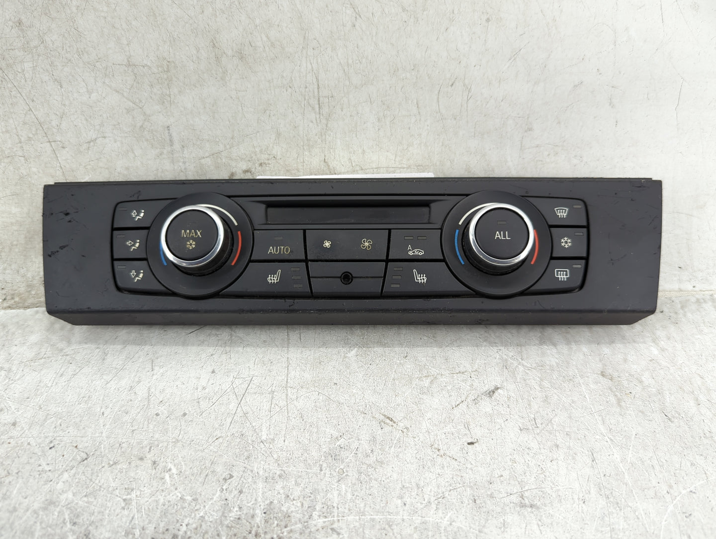 2011-2013 Bmw 328i Climate Control Module Temperature AC/Heater Replacement P/N:9250395-01 Fits Fits 2011 2012 2013 OEM Used