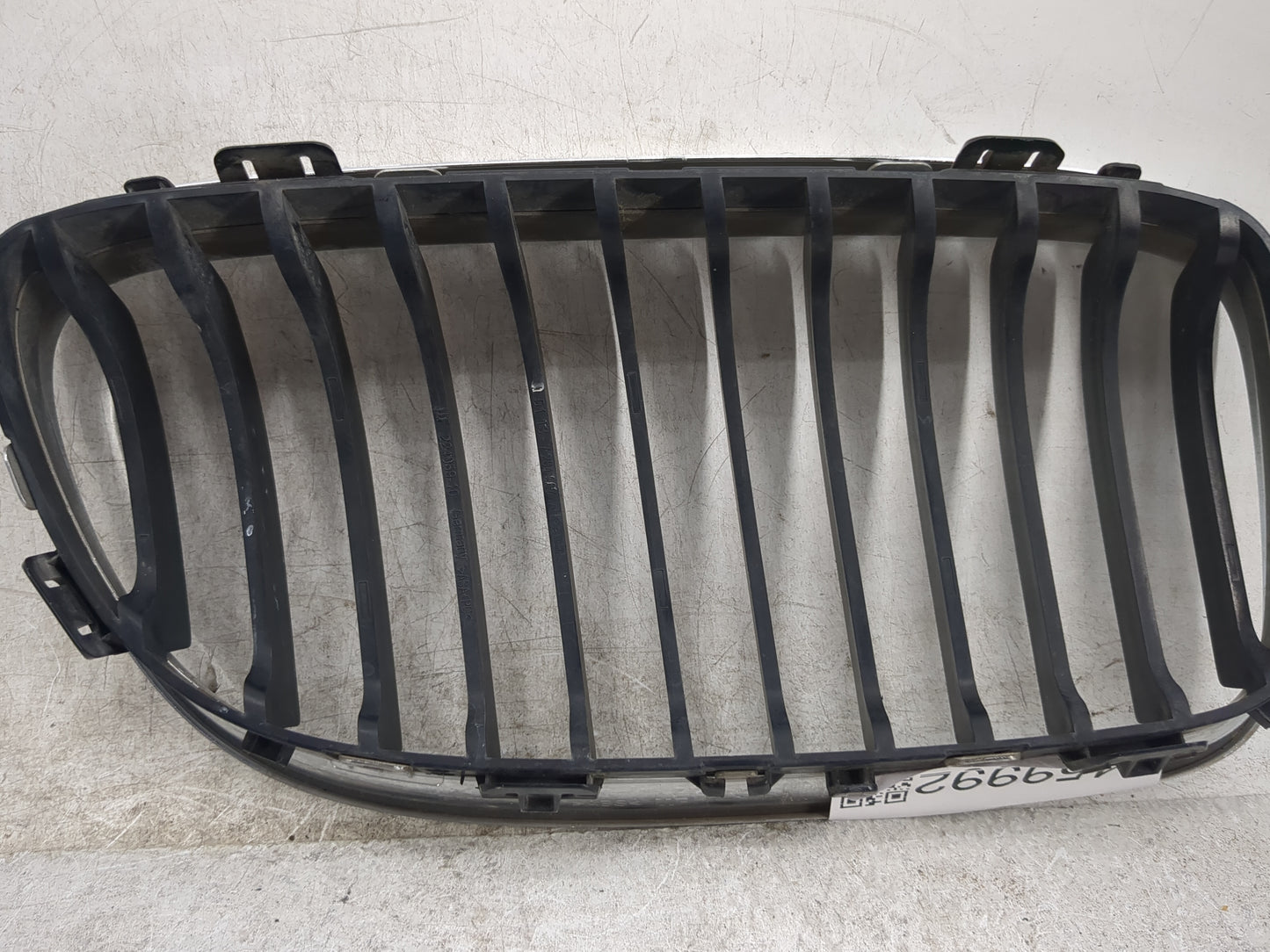 2009-2012 Bmw 328i Front Grille Bumper Not Included 1459992 - Oemusedautoparts1.com