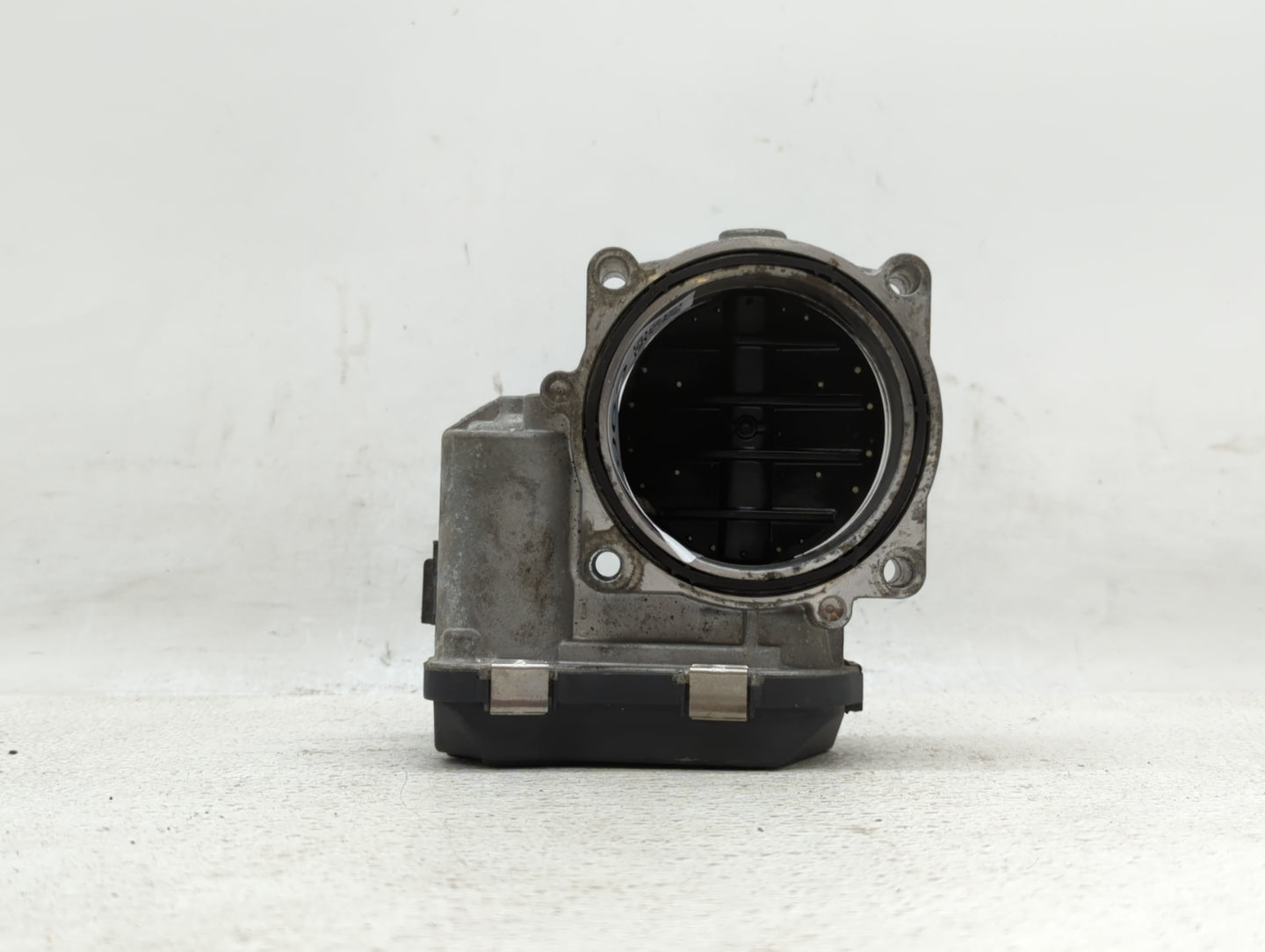 2007-2013 Bmw 328i Throttle Body P/N:1354 7556118-03 1354 7556118-04, 1354 7559118-04 Fits Fits 2007 2008 2009 2010 2011 201