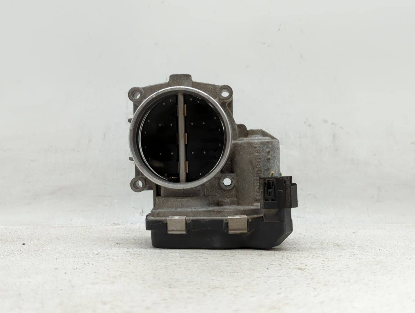2007-2013 Bmw 328i Throttle Body P/N:1354 7556118-03 1354 7556118-04, 1354 7559118-04 Fits Fits 2007 2008 2009 2010 2011 201