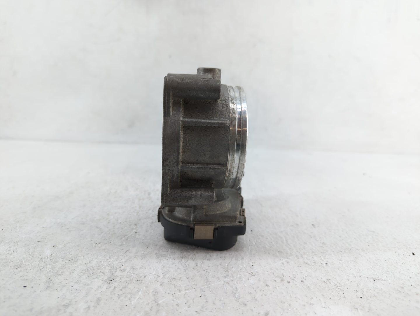 2007-2013 Bmw 328i Throttle Body P/N:1354 7556118-03 1354 7556118-04, 12394 04610 Fits Fits 2007 2008 2009 2010 2011 2012 20