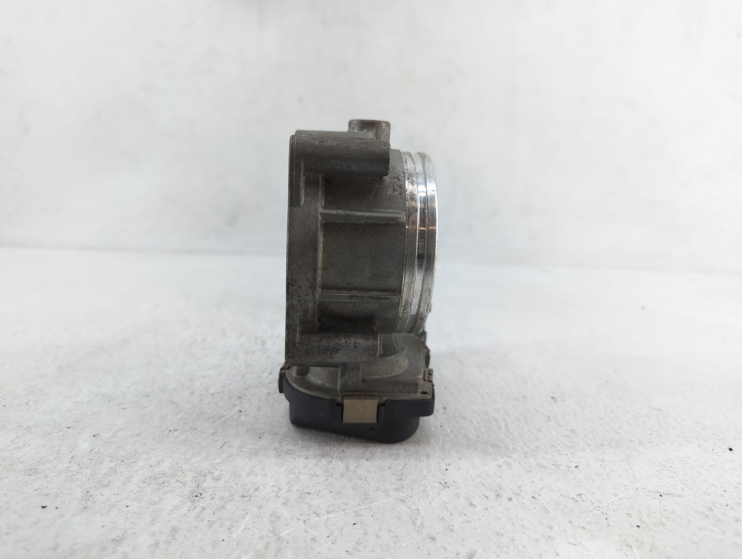 2007-2013 Bmw 328i Throttle Body P/N:1354 7556118-03 1354 7556118-04, 12394 04610 Fits Fits 2007 2008 2009 2010 2011 2012 20