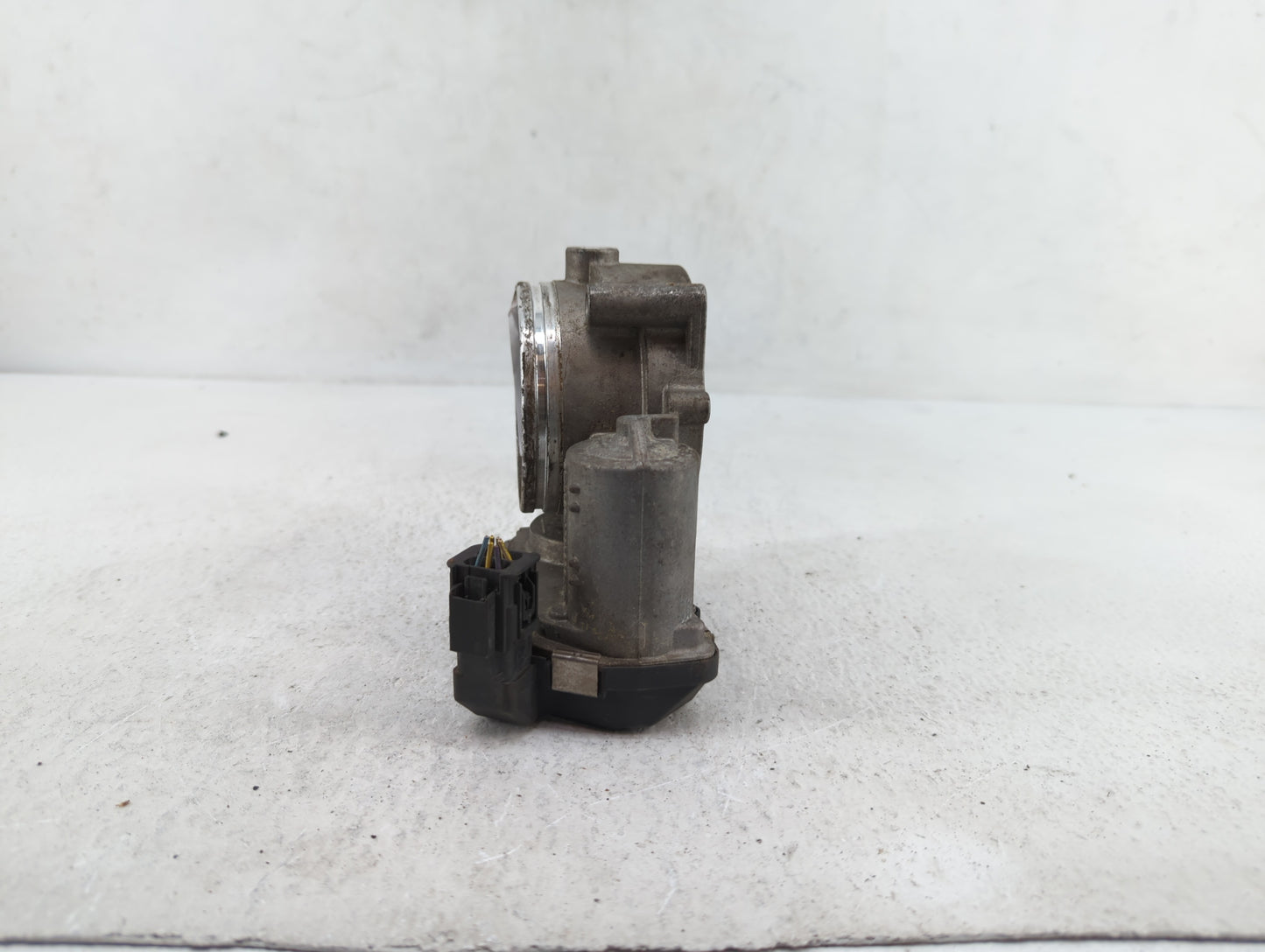 2007-2013 Bmw 328i Throttle Body P/N:1354 7556118-03 1354 7556118-04, 1354 7559118-04 Fits Fits 2007 2008 2009 2010 2011 201