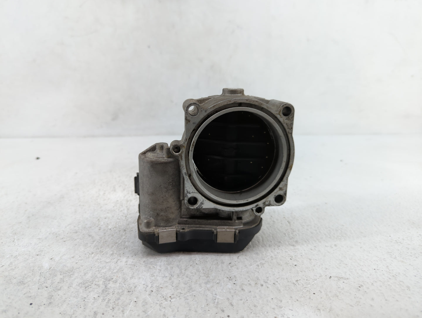 2007-2013 Bmw 328i Throttle Body P/N:1354 7556118-03 1354 7556118-04, 1354 7559118-04 Fits Fits 2007 2008 2009 2010 2011 201