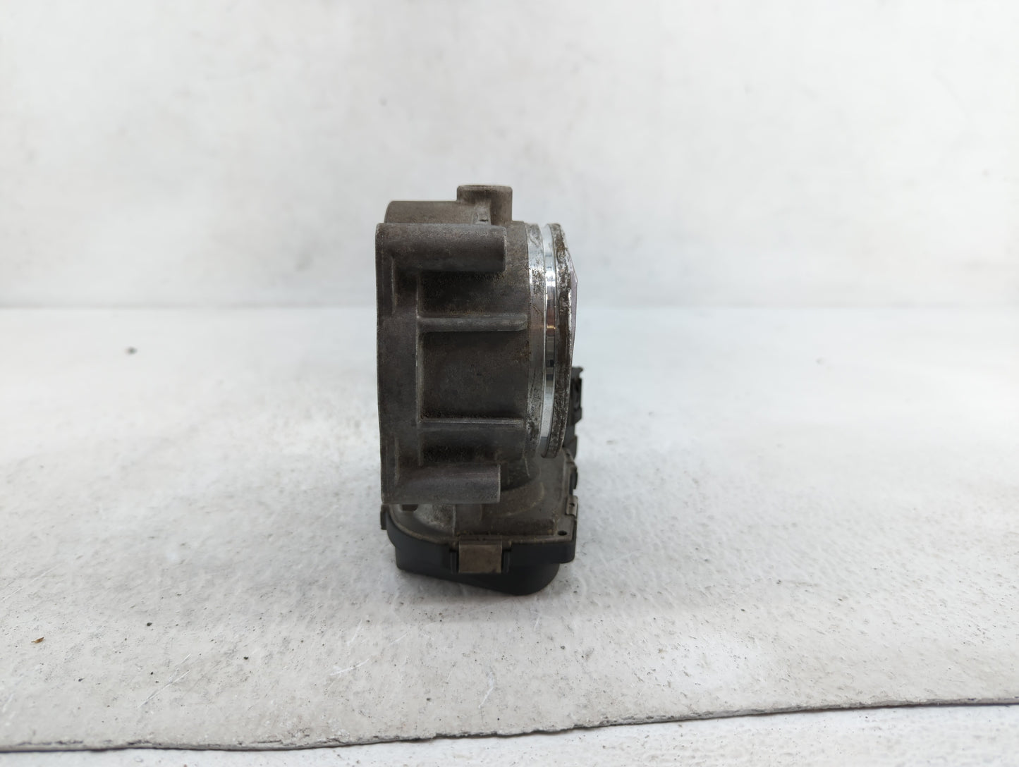 2007-2013 Bmw 328i Throttle Body P/N:1354 7556118-03 1354 7556118-04, 1354 7559118-04 Fits Fits 2007 2008 2009 2010 2011 201