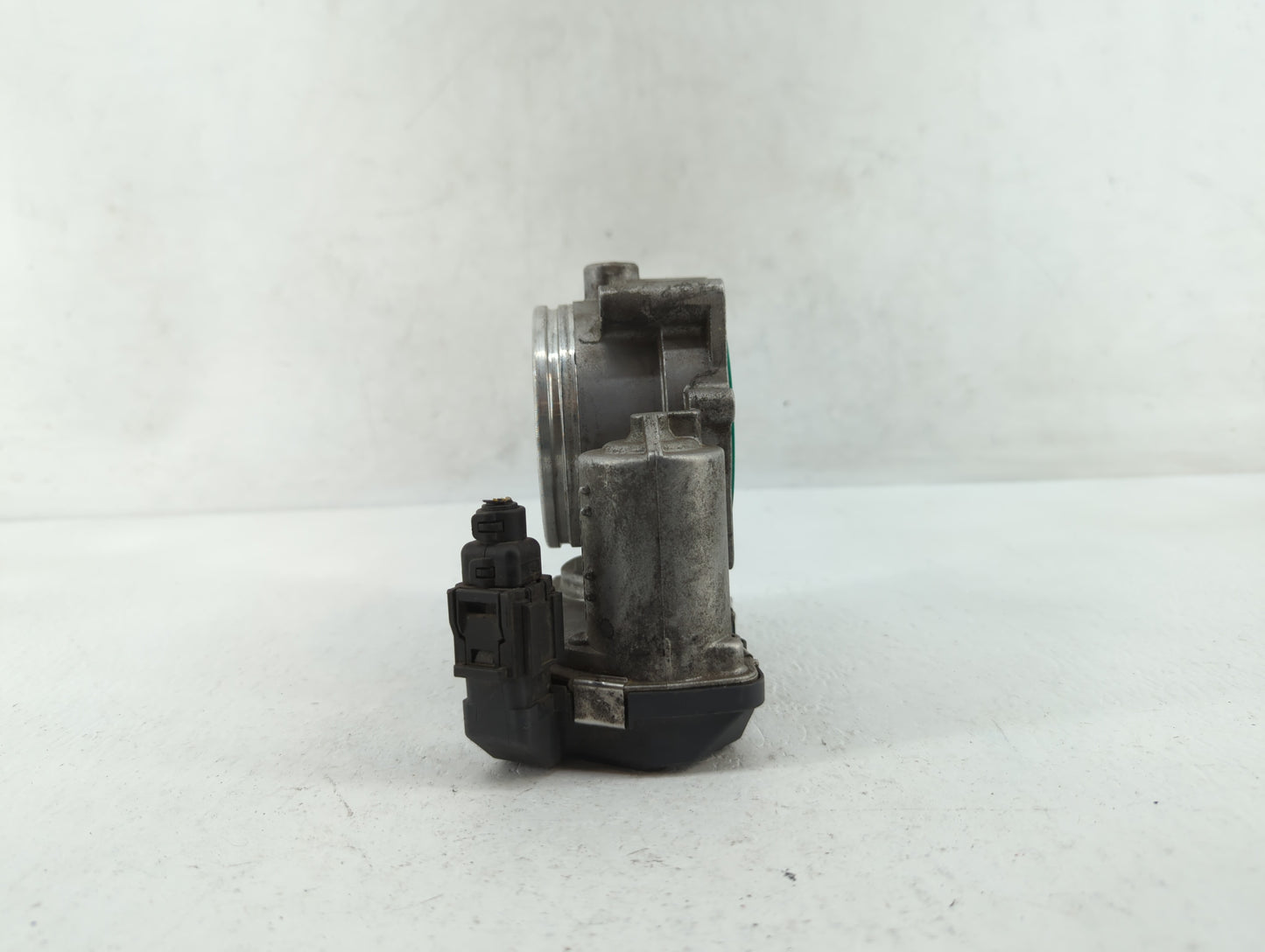 2007-2013 Bmw 328i Throttle Body P/N:7556118-01 1354 7556118-03, 1354 7556118-04 Fits Fits 2007 2008 2009 2010 2011 2012 201