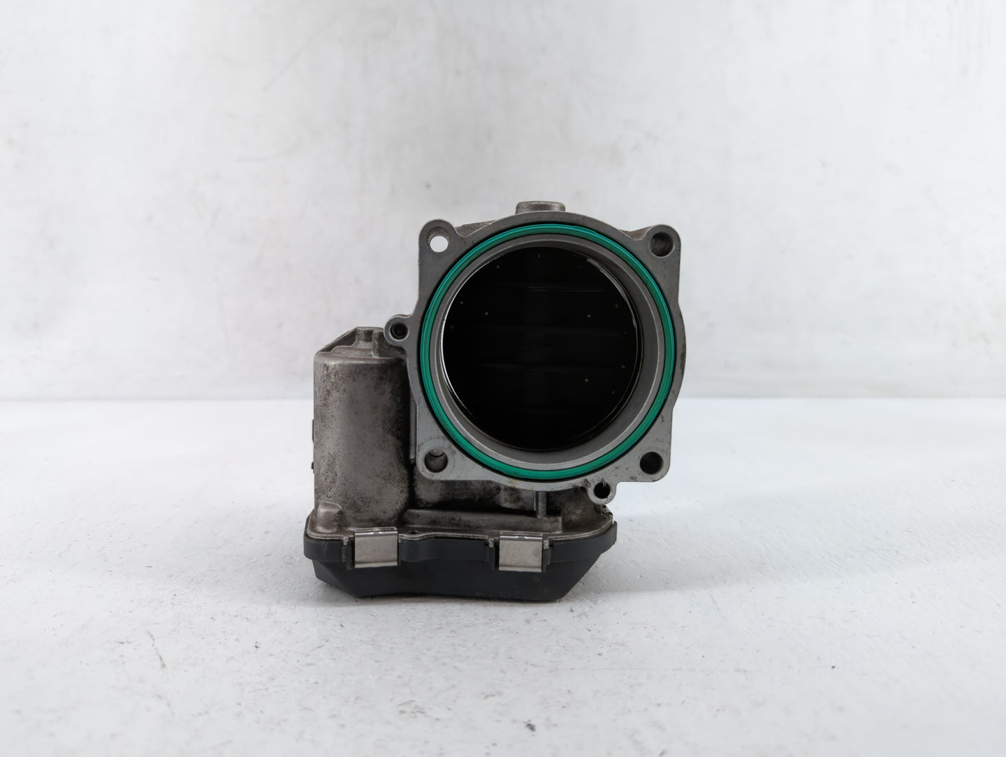 2007-2013 Bmw 328i Throttle Body P/N:7556118-01 1354 7556118-03, 1354 7556118-04 Fits Fits 2007 2008 2009 2010 2011 2012 201