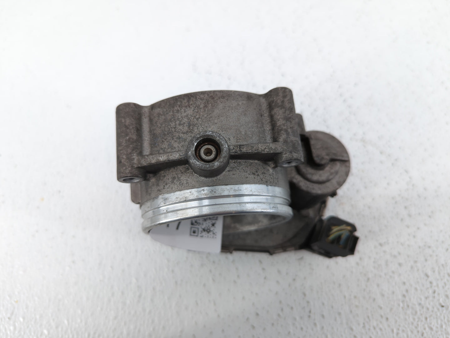 2007-2013 Bmw 328i Throttle Body P/N:7556118-01 1354 7556118-03, 1354 7556118-04 Fits Fits 2007 2008 2009 2010 2011 2012 201