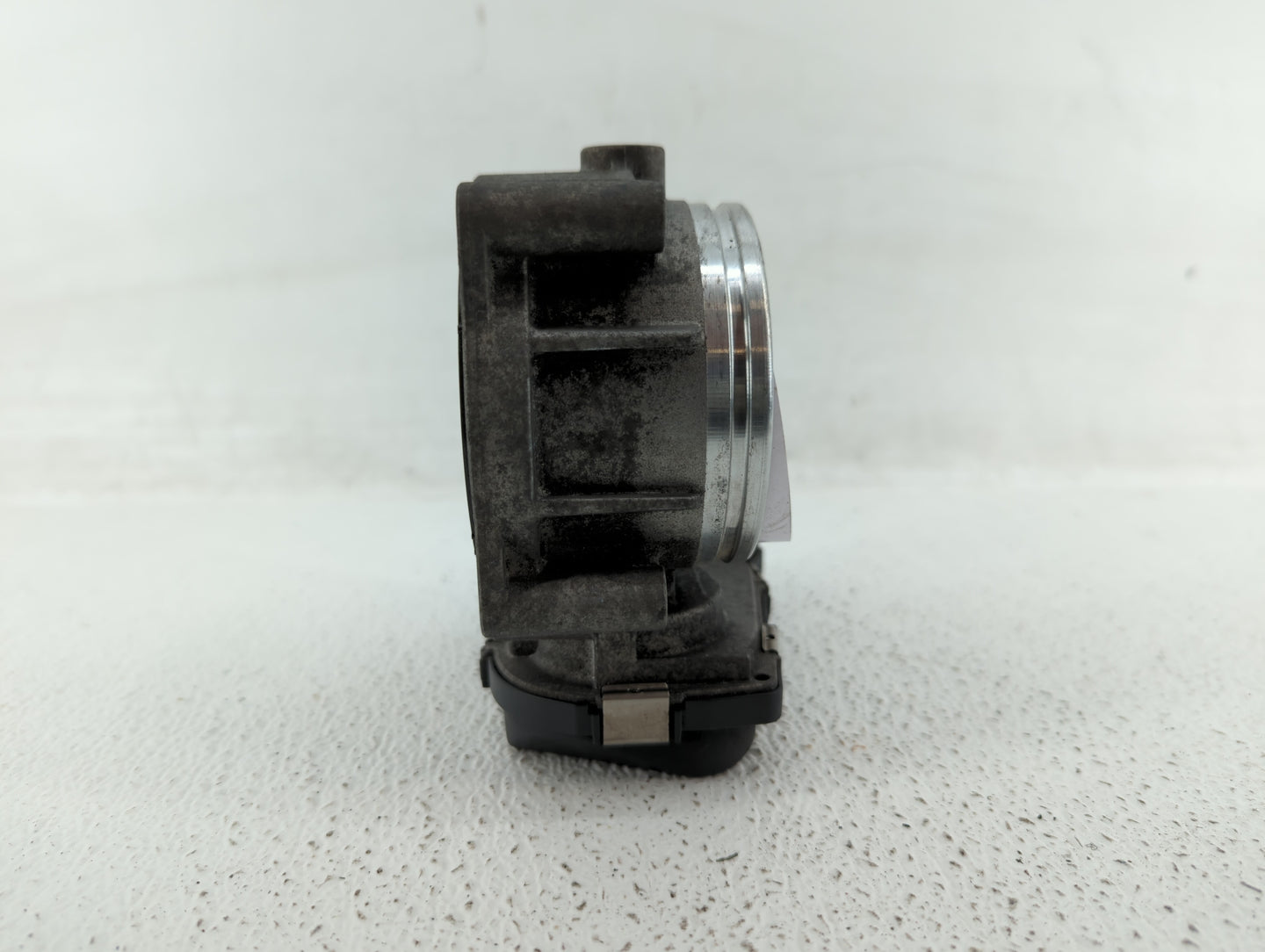 2007-2013 Bmw 328i Throttle Body P/N:7556118-01 1354 7556118-03, 1354 7556118-04 Fits Fits 2007 2008 2009 2010 2011 2012 201