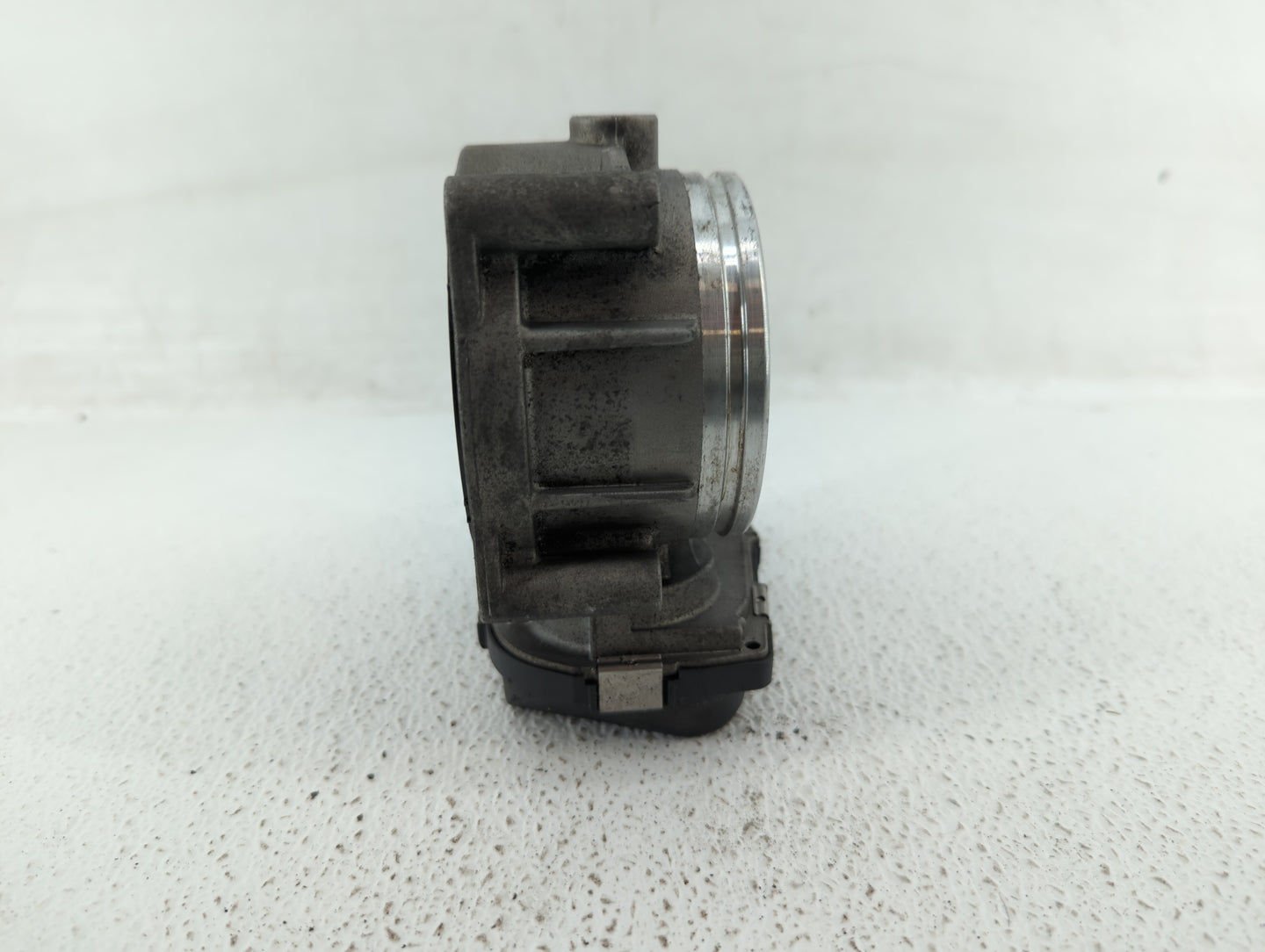 2007-2013 Bmw 328i Throttle Body P/N:1354 7556118-04 1354 7556118-03 Fits Fits 2007 2008 2009 2010 2011 2012 2013 OEM Used A