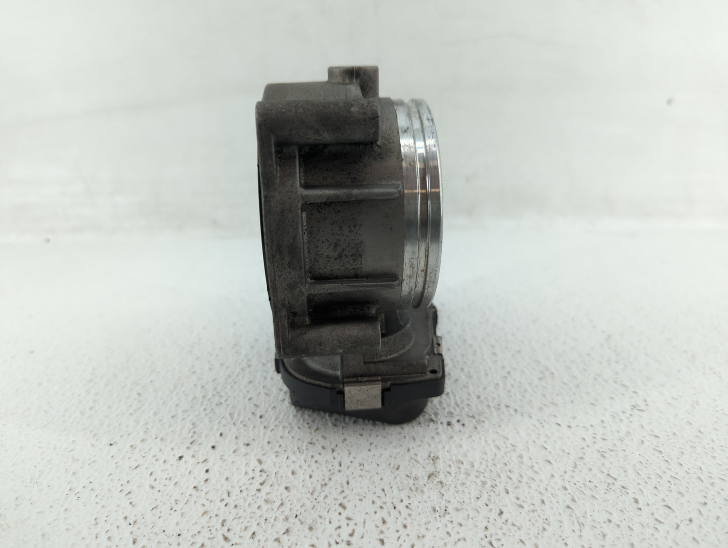 2007-2013 Bmw 328i Throttle Body P/N:1354 7556118-04 1354 7556118-03 Fits Fits 2007 2008 2009 2010 2011 2012 2013 OEM Used A