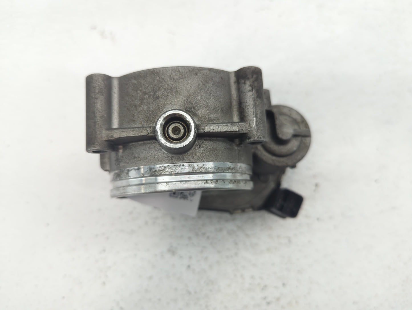2007-2013 Bmw 328i Throttle Body P/N:1354 7556118-04 1354 7556118-03 Fits Fits 2007 2008 2009 2010 2011 2012 2013 OEM Used A