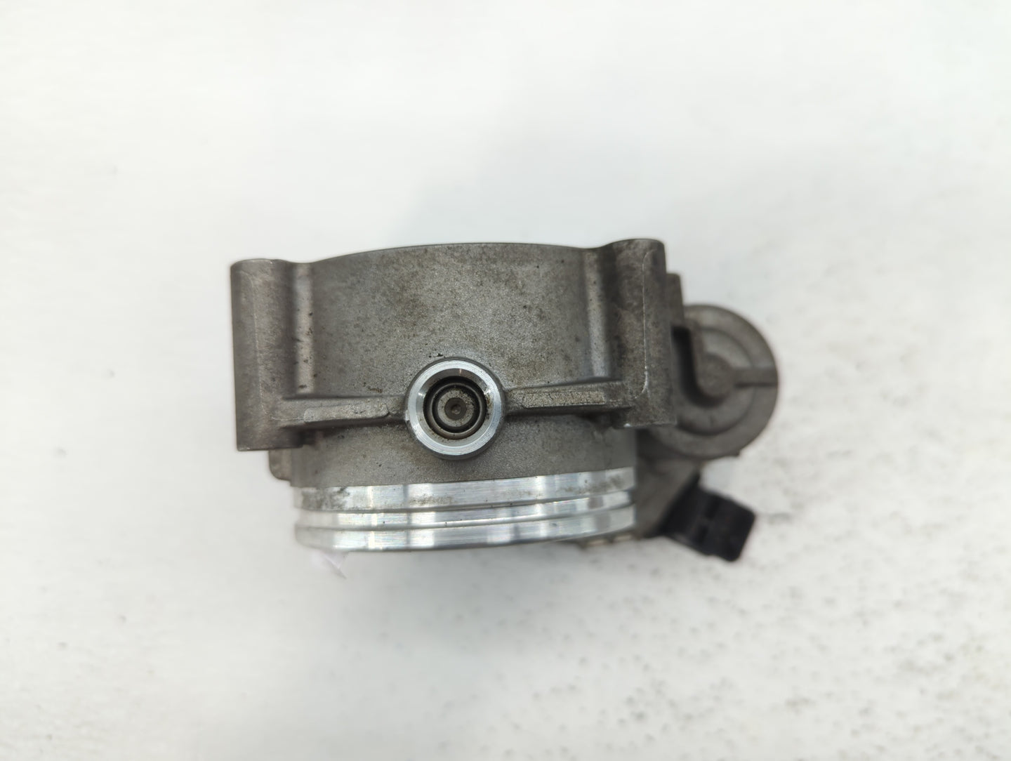 2007-2013 Bmw 328i Throttle Body P/N:1354 7556118-04 1354 7556118-03 Fits Fits 2007 2008 2009 2010 2011 2012 2013 OEM Used A