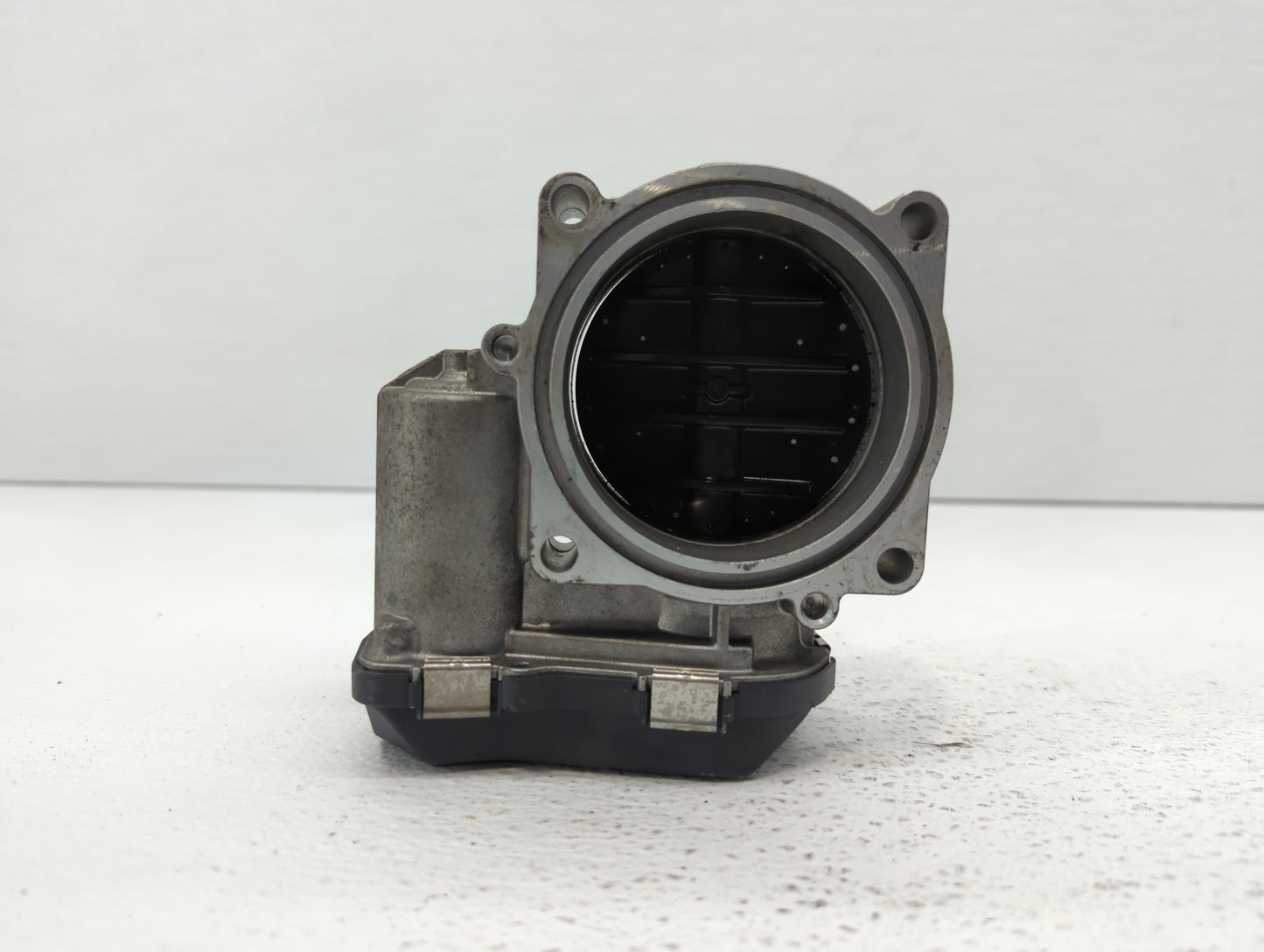2007-2013 Bmw 328i Throttle Body P/N:1354 7556118-04 1354 7556118-03 Fits Fits 2007 2008 2009 2010 2011 2012 2013 OEM Used A