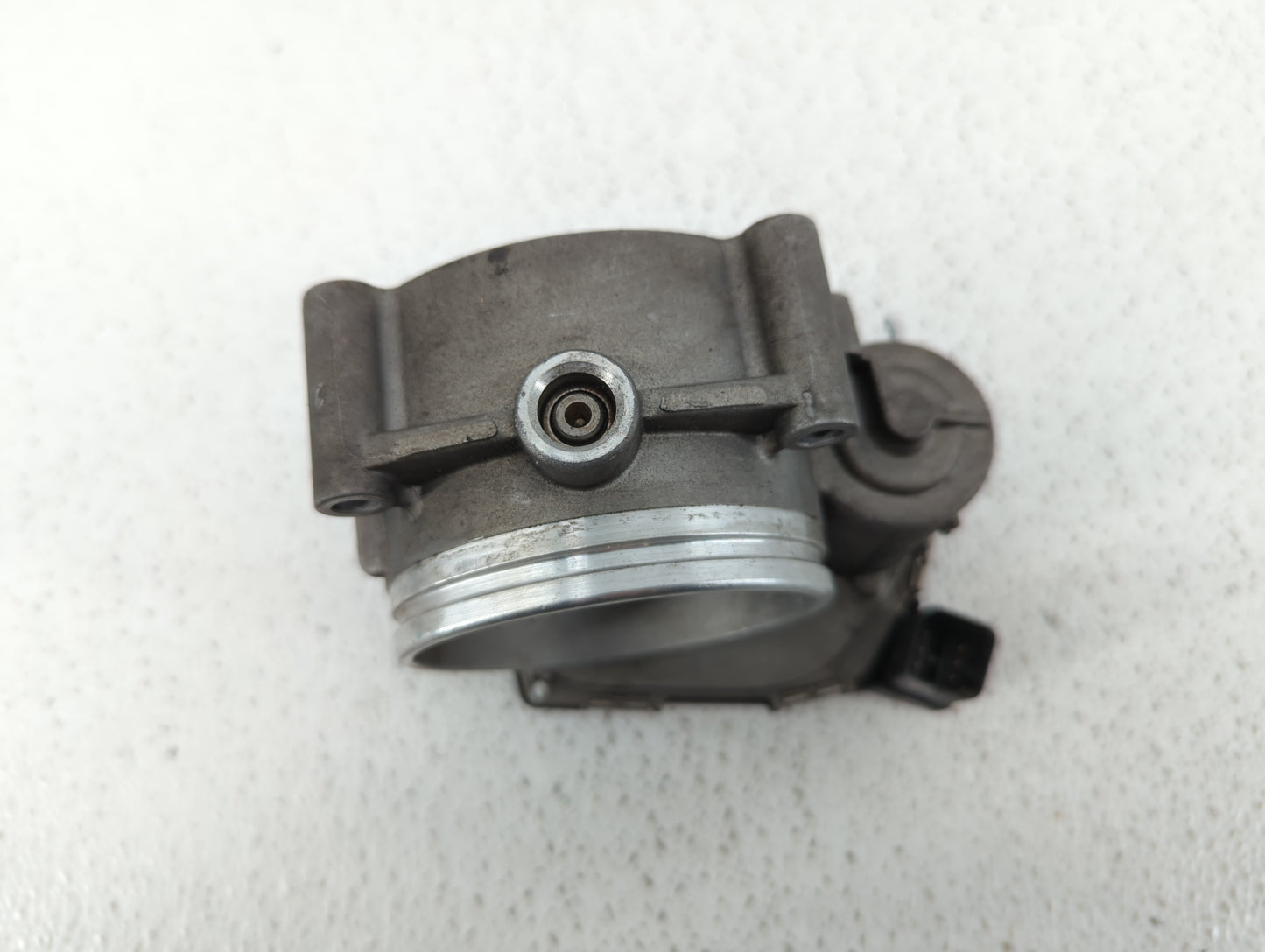 2007-2013 Bmw 328i Throttle Body P/N:1354 7556118-04 1354 7556118-03 Fits Fits 2007 2008 2009 2010 2011 2012 2013 OEM Used A