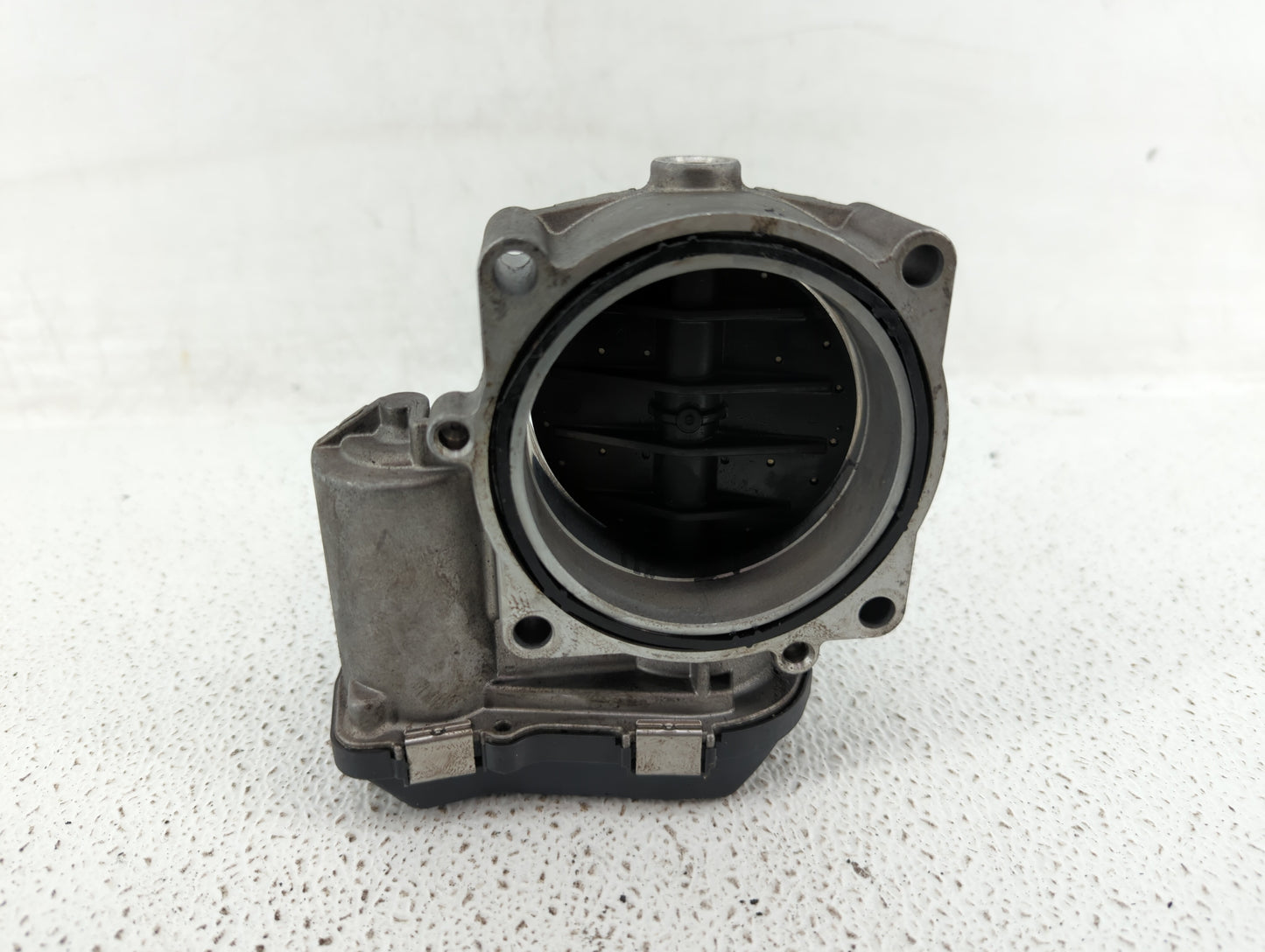 2007-2013 Bmw 328i Throttle Body P/N:1354 7556118-04 1354 7556118-03 Fits Fits 2007 2008 2009 2010 2011 2012 2013 OEM Used A
