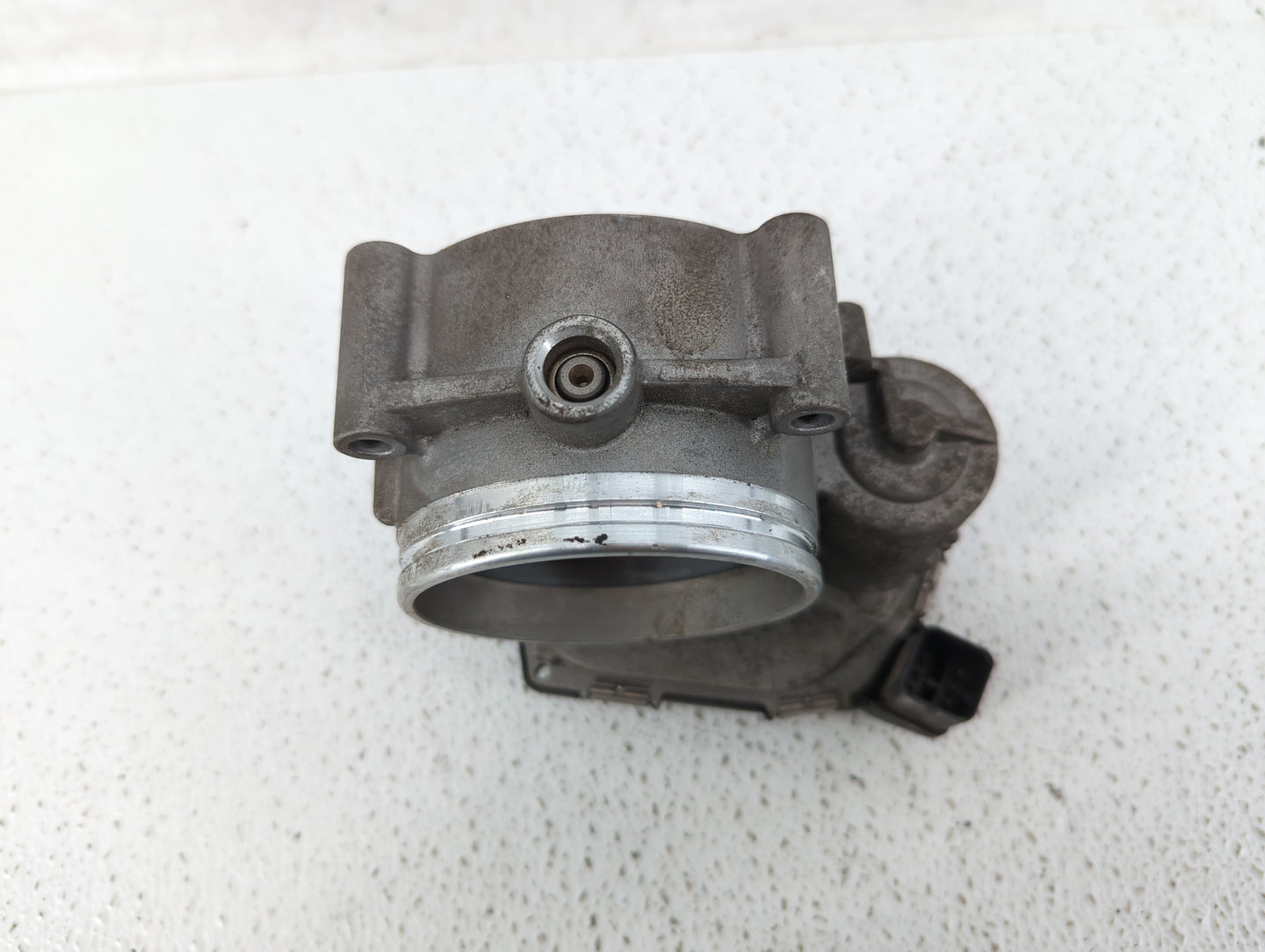 2007-2013 Bmw 328i Throttle Body P/N:1354 7556118-04 1354 7556118-03 Fits Fits 2007 2008 2009 2010 2011 2012 2013 OEM Used A
