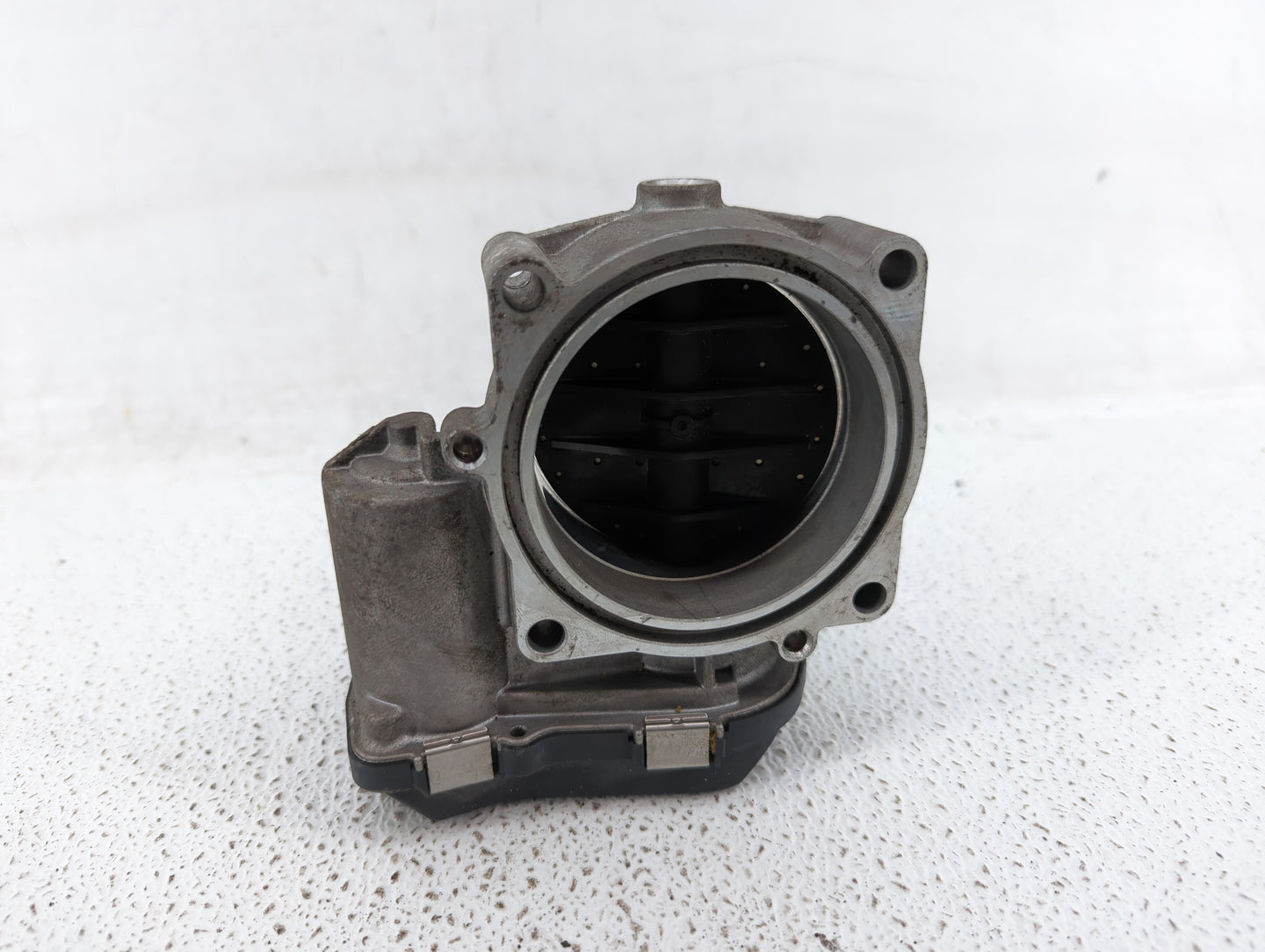 2007-2013 Bmw 328i Throttle Body P/N:1354 7556118-04 1354 7556118-03 Fits Fits 2007 2008 2009 2010 2011 2012 2013 OEM Used A