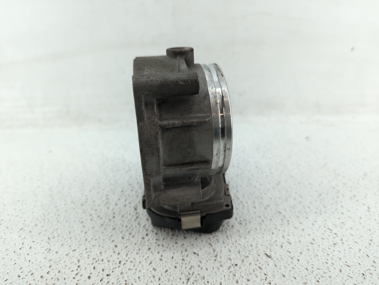 2007-2013 Bmw 328i Throttle Body P/N:1354 7556118-04 1354 7556118-03 Fits Fits 2007 2008 2009 2010 2011 2012 2013 OEM Used A