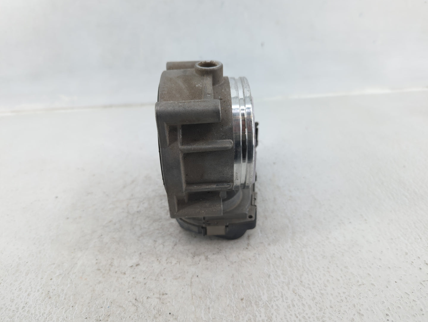 2007-2013 Bmw 328i Throttle Body P/N:1354 7556118-04 Fits Fits 2007 2008 2009 2010 2011 2012 2013 OEM Used Auto Parts - Oemu