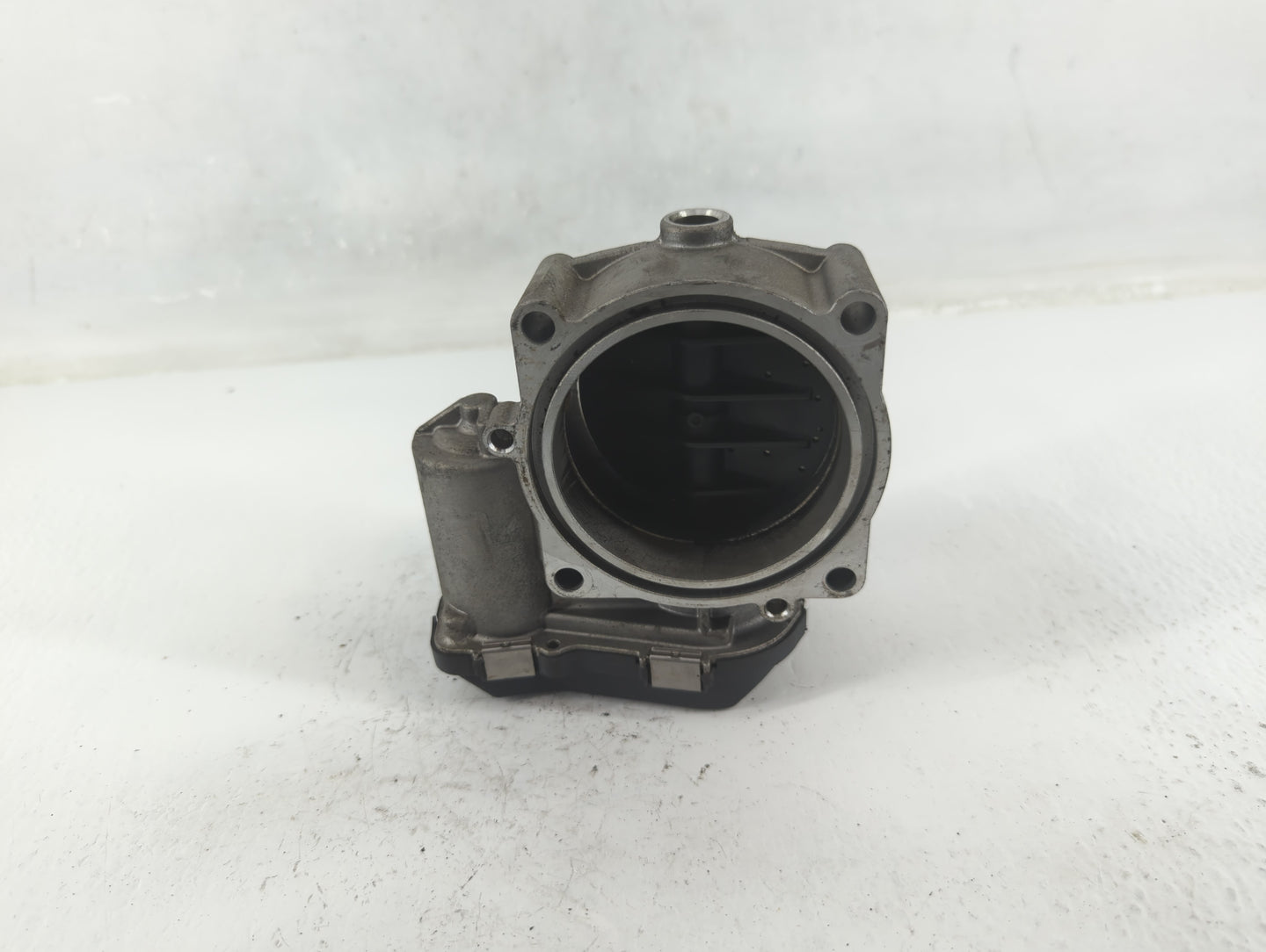 2007-2013 Bmw 328i Throttle Body P/N:A2C53356722 1354 7556118-04 Fits Fits 2007 2008 2009 2010 2011 2012 2013 OEM Used Auto 