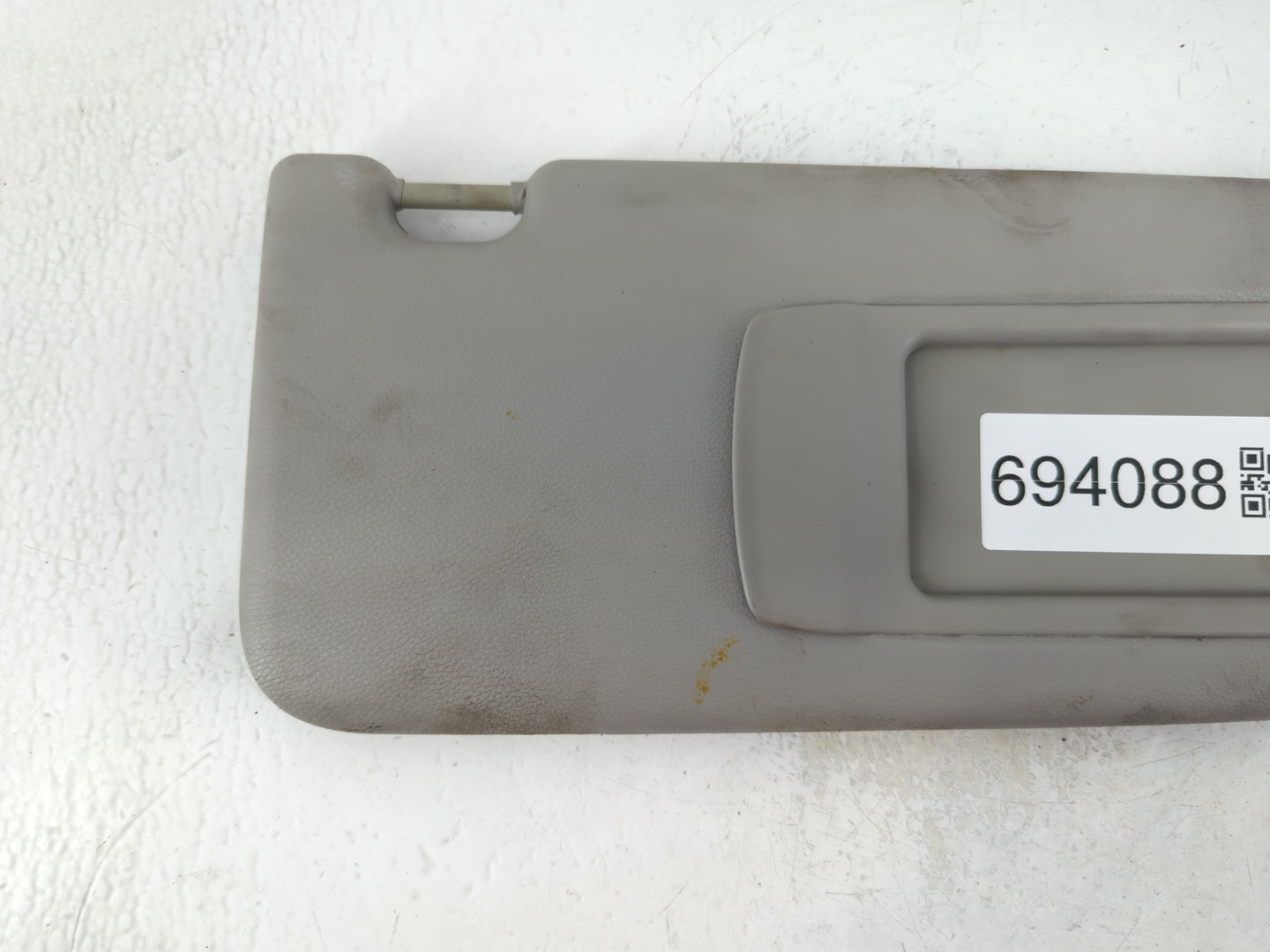 2007-2011 Bmw 328i Sun Visor Shade Replacement Passenger Right Mirror Fits OEM Used Auto Parts - Oemusedautoparts1.com