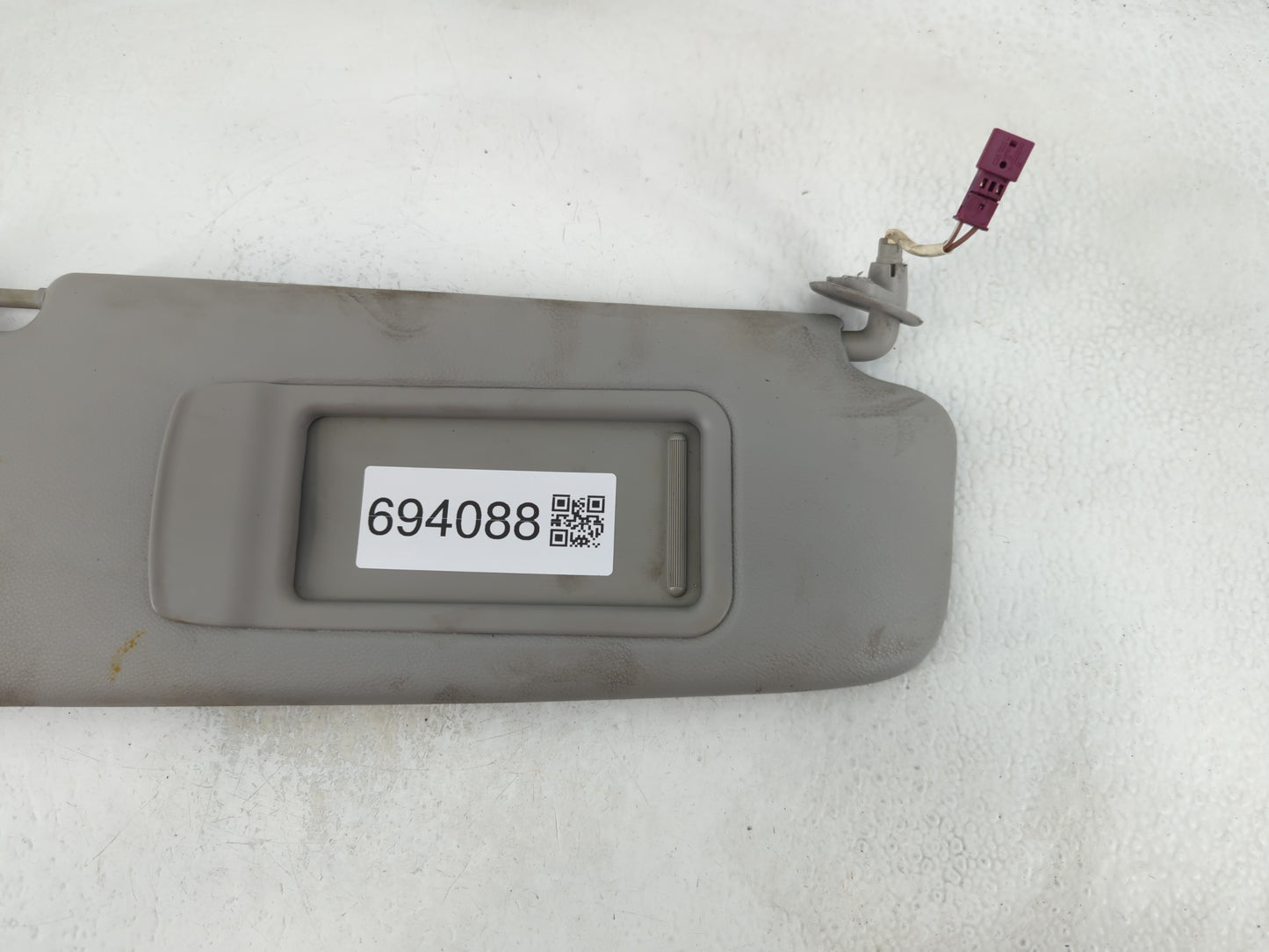 2007-2011 Bmw 328i Sun Visor Shade Replacement Passenger Right Mirror Fits OEM Used Auto Parts - Oemusedautoparts1.com