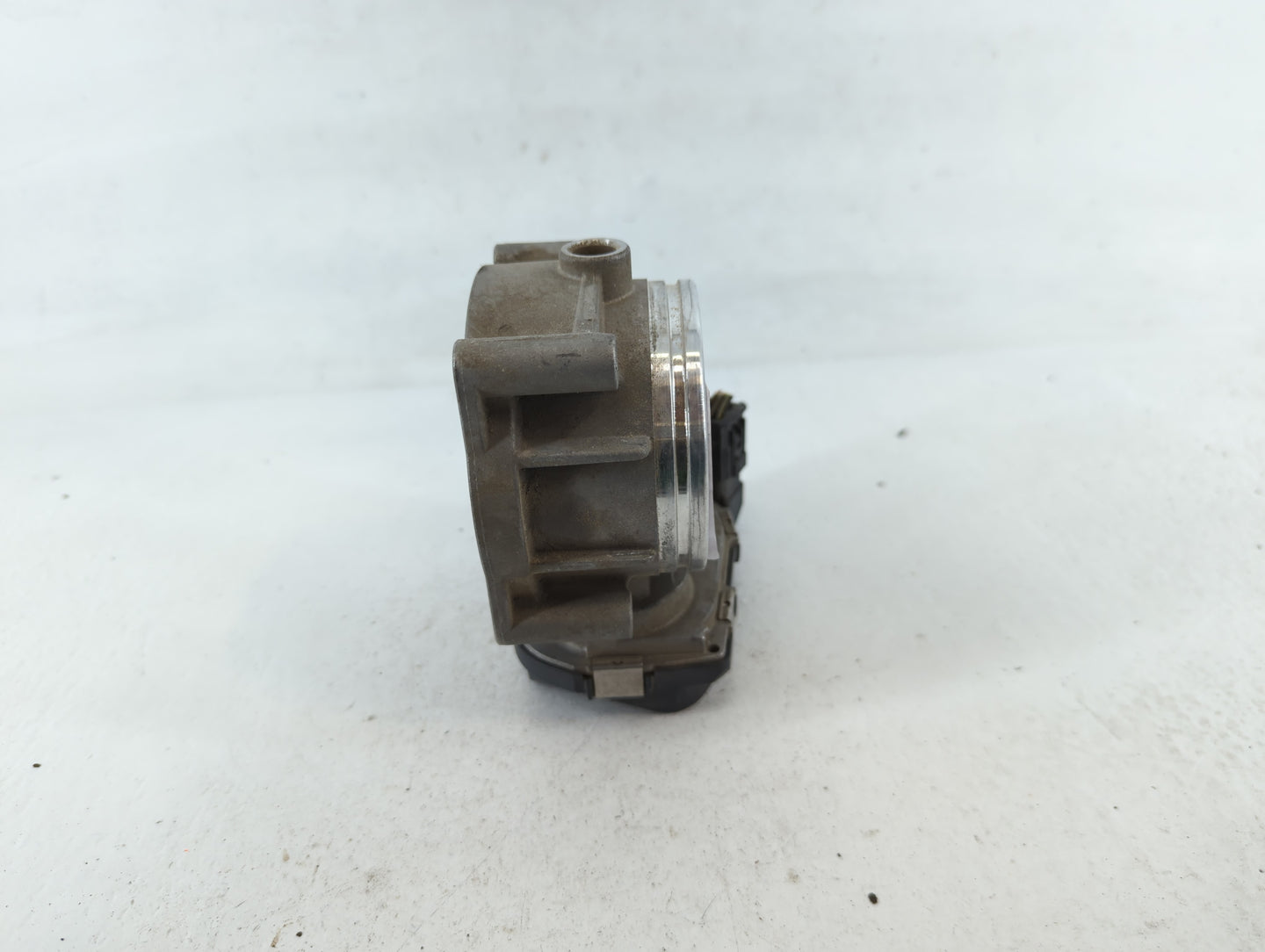 2007-2013 Bmw 328i Throttle Body P/N:A2C53356722 1354 7556118-04 Fits Fits 2007 2008 2009 2010 2011 2012 2013 OEM Used Auto 