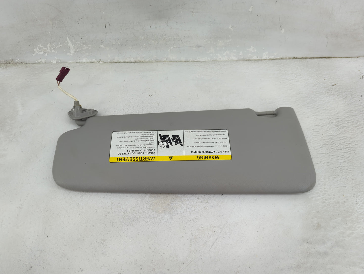 2011 Bmw 328i Xdrive Sun Visor Shade Replacement Passenger Right Mirror Fits OEM Used Auto Parts - Oemusedautoparts1.com