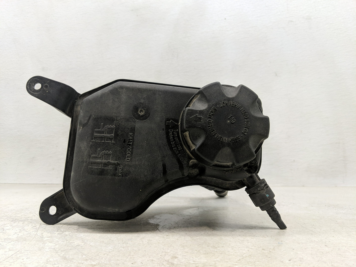 Bmw 328i Xdrive Radiator Coolant Overflow Expansion Tank Bottle 1313086 - Oemusedautoparts1.com