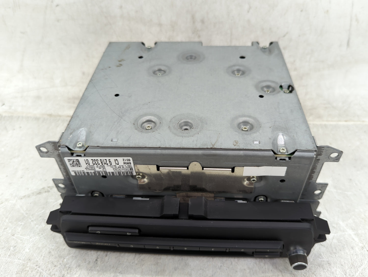 2011 Bmw 335 Radio AM FM Cd Player Receiver Replacement P/N:9218332 HB9583, CI921833201 Fits OEM Used Auto Parts - Oemusedau