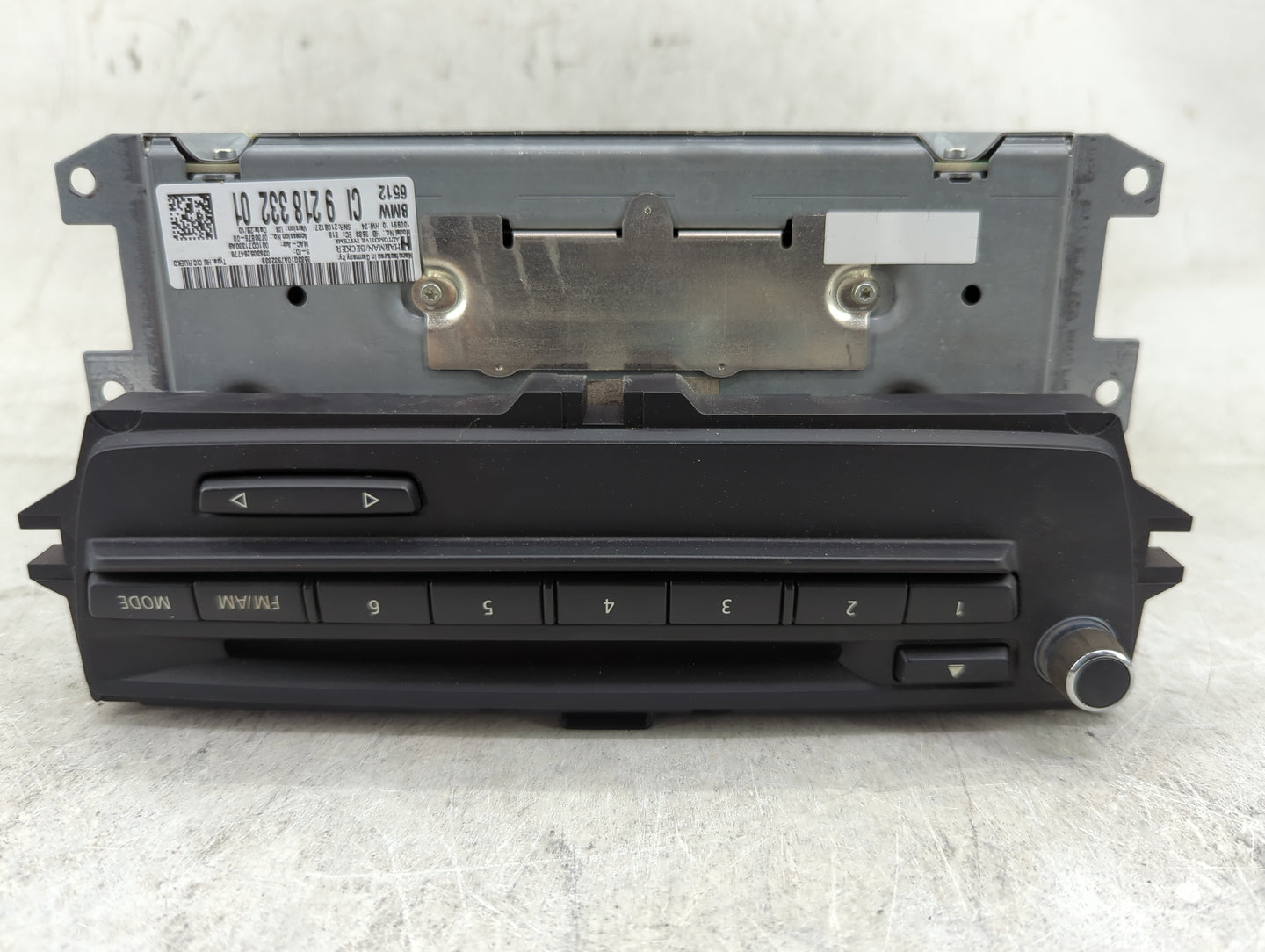 2011 Bmw 335 Radio AM FM Cd Player Receiver Replacement P/N:9218332 HB9583, CI921833201 Fits OEM Used Auto Parts - Oemusedau