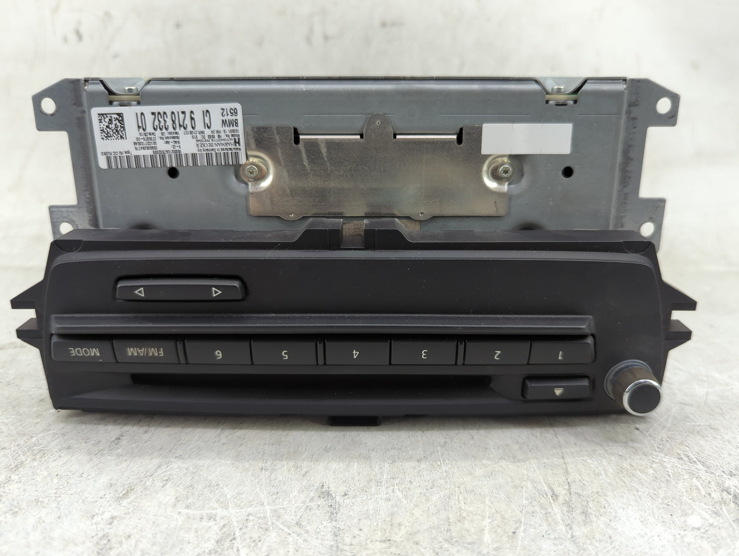 2011 Bmw 335 Radio AM FM Cd Player Receiver Replacement P/N:9218332 HB9583, CI921833201 Fits OEM Used Auto Parts - Oemusedau