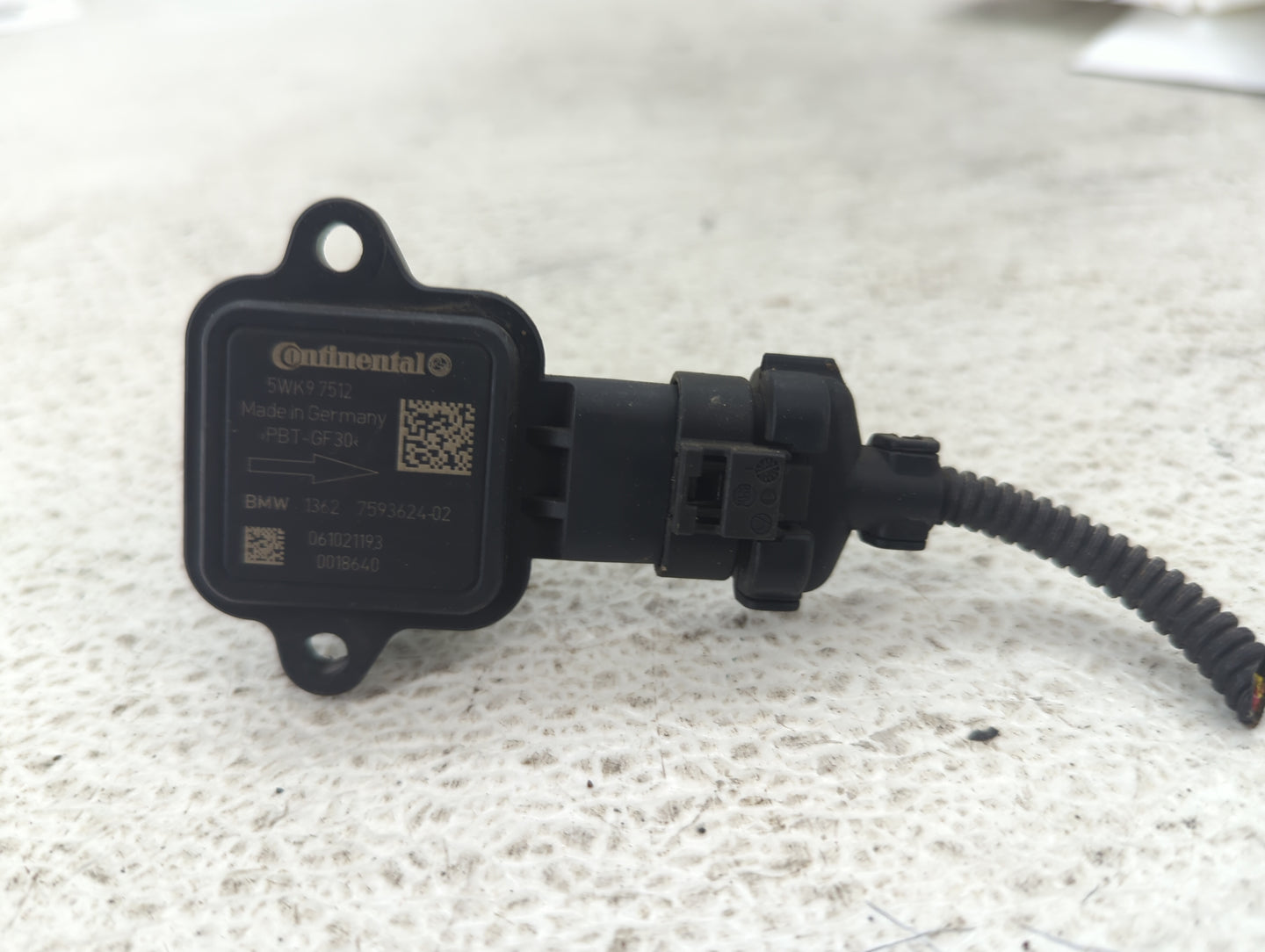 Bmw 335 Mass Air Flow Meter Maf 1486068 - Oemusedautoparts1.com