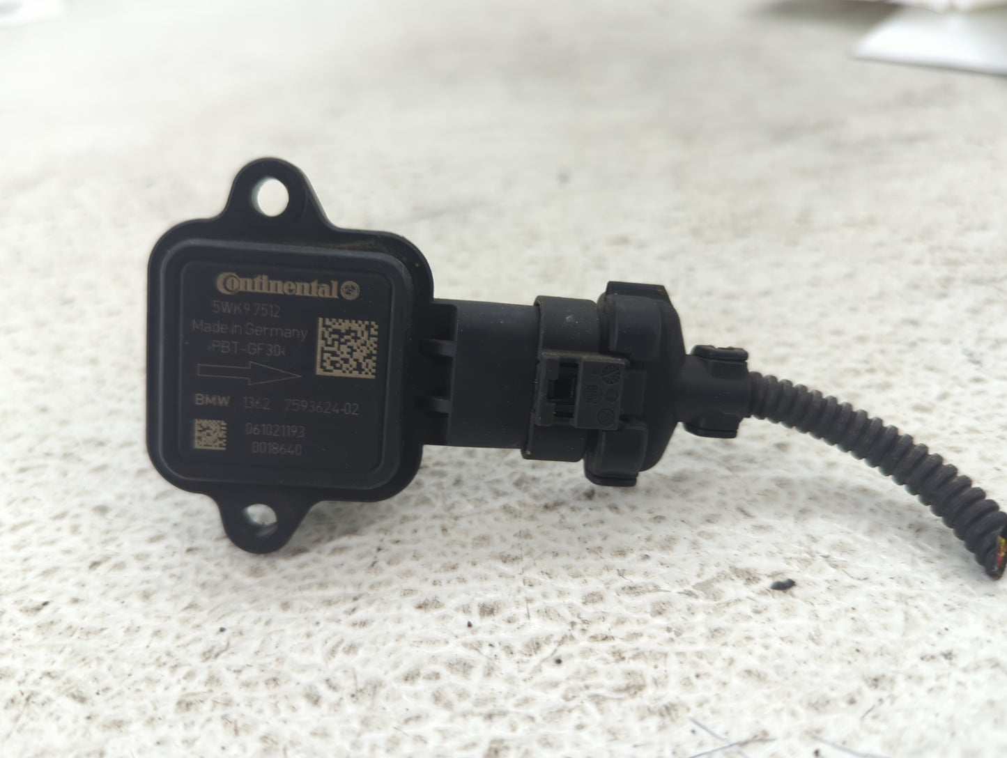 Bmw 335 Mass Air Flow Meter Maf 1486068 - Oemusedautoparts1.com