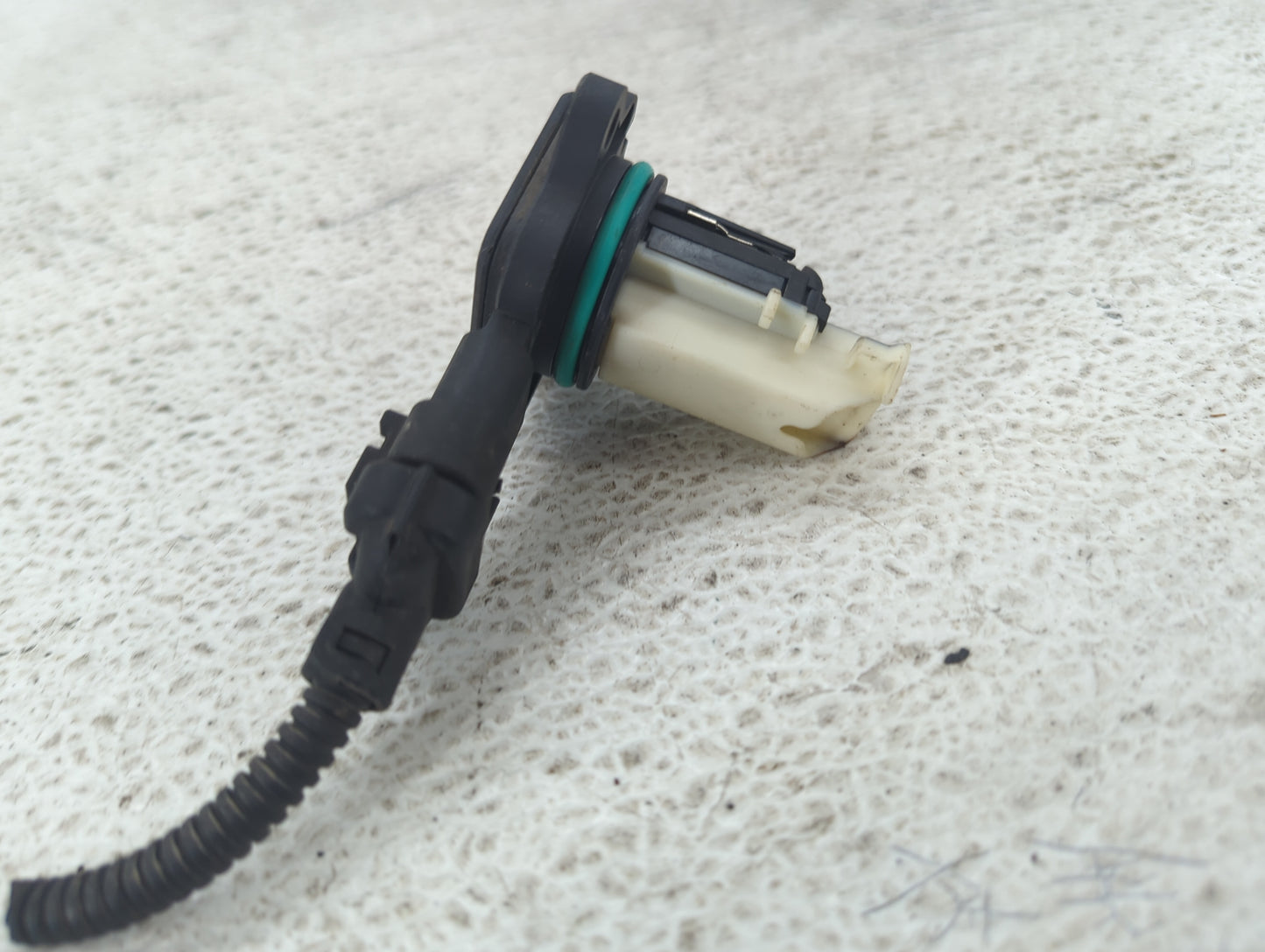 Bmw 335 Mass Air Flow Meter Maf 1486068 - Oemusedautoparts1.com