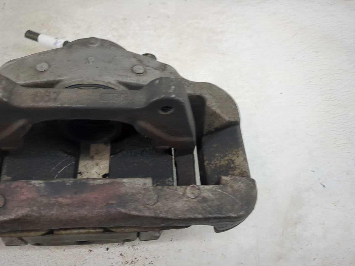 Bmw 335 Front Passenger Right Brake Caliper - Oemusedautoparts1.com