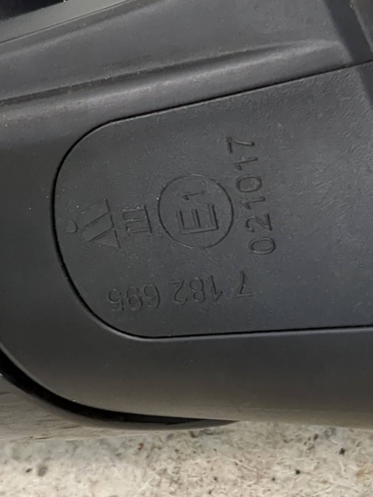 2009-2011 Bmw 335 Driver Side View Mirror - Left Door Mirror OEM Used - Oemusedautoparts1.com