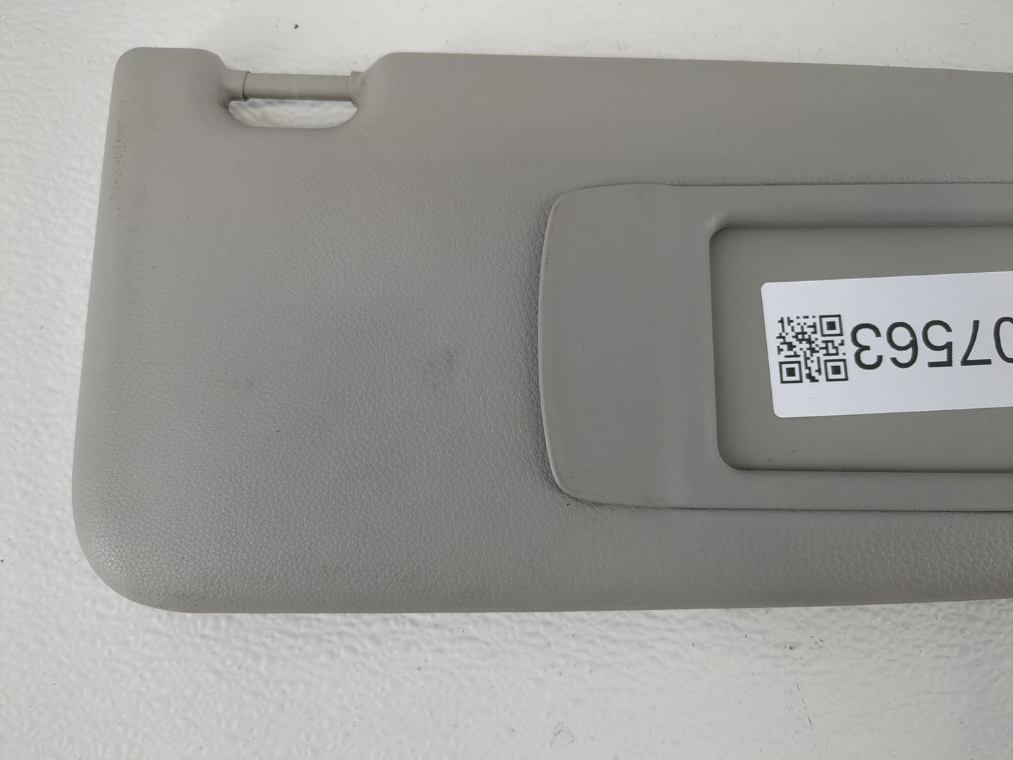 2007-2013 Bmw 335i Sun Visor Shade Replacement Passenger Right Mirror Fits Fits 2007 2008 2009 2010 2011 2012 2013 OEM Used 