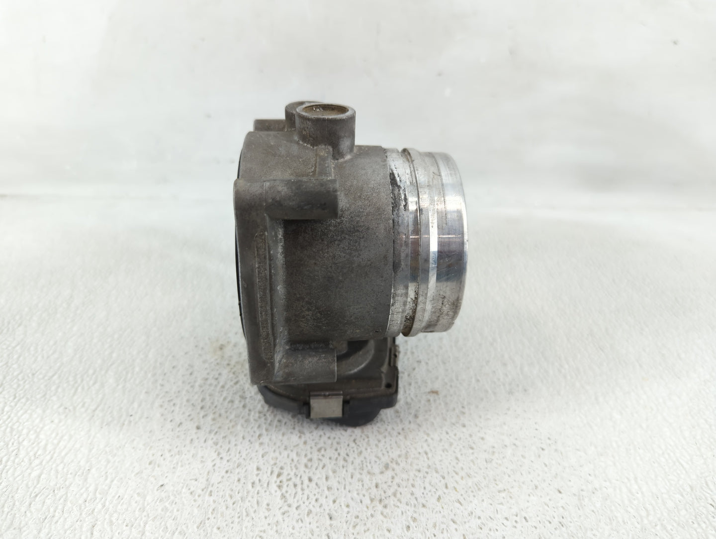 2011-2015 Bmw 335i Throttle Body P/N:1354 7597871-01 Fits Fits 2010 2011 2012 2013 2014 2015 2016 2017 2018 2019 2020 OEM Us